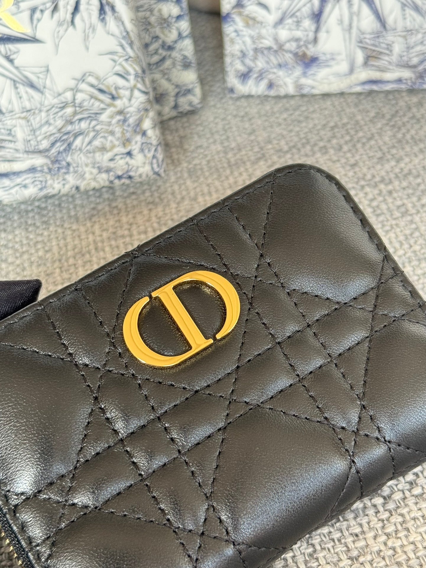 CD Logo Caro 11cm Compact Wallet Black Calfskin