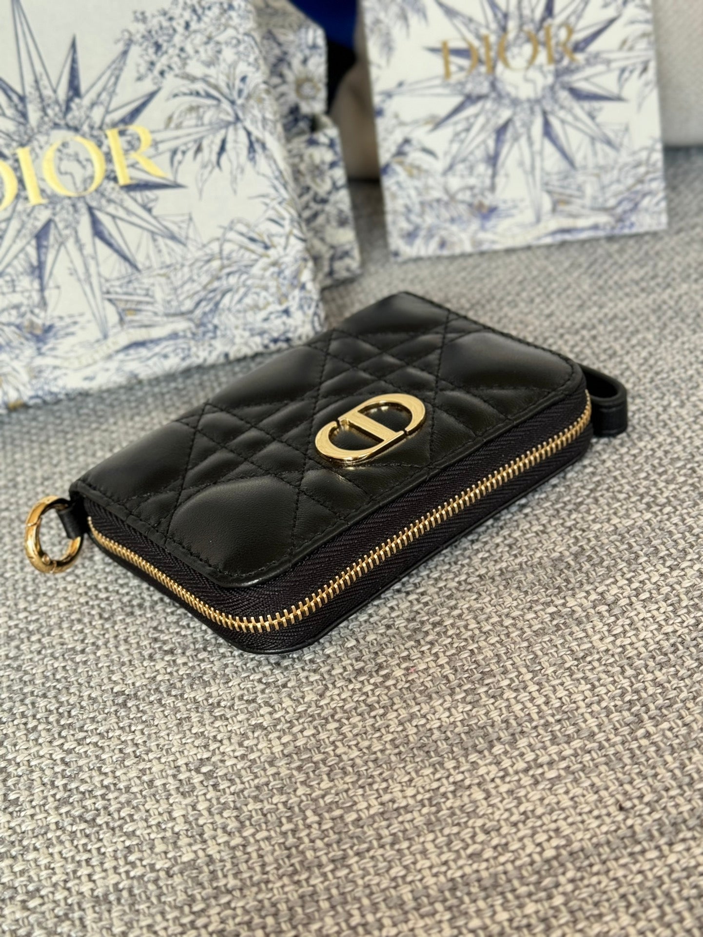 CD Logo Caro 11cm Compact Wallet Black Calfskin