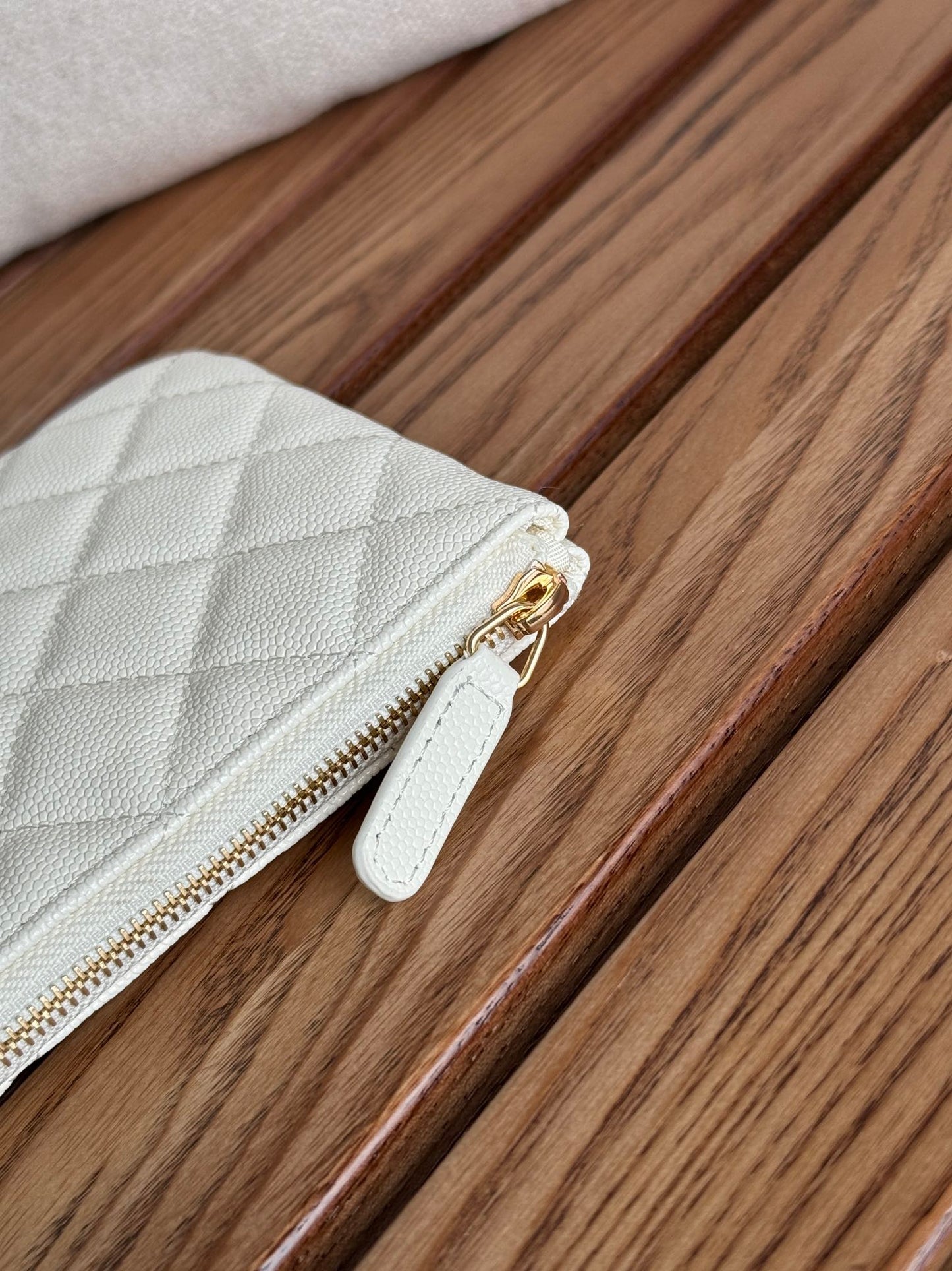 cc zipped wallet 20cm white quilted caviar gold hardware