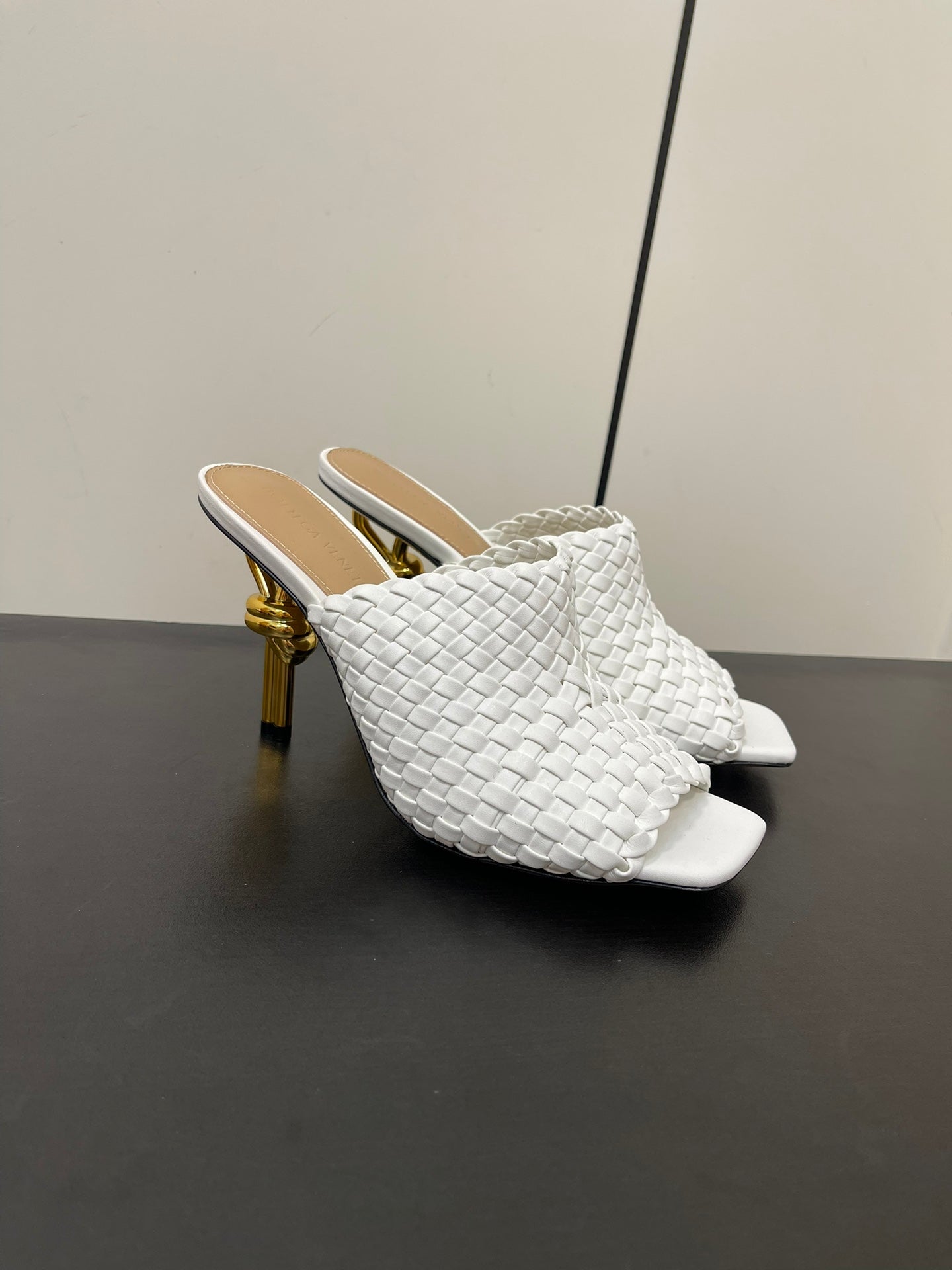 knot mule 95 white lambskin