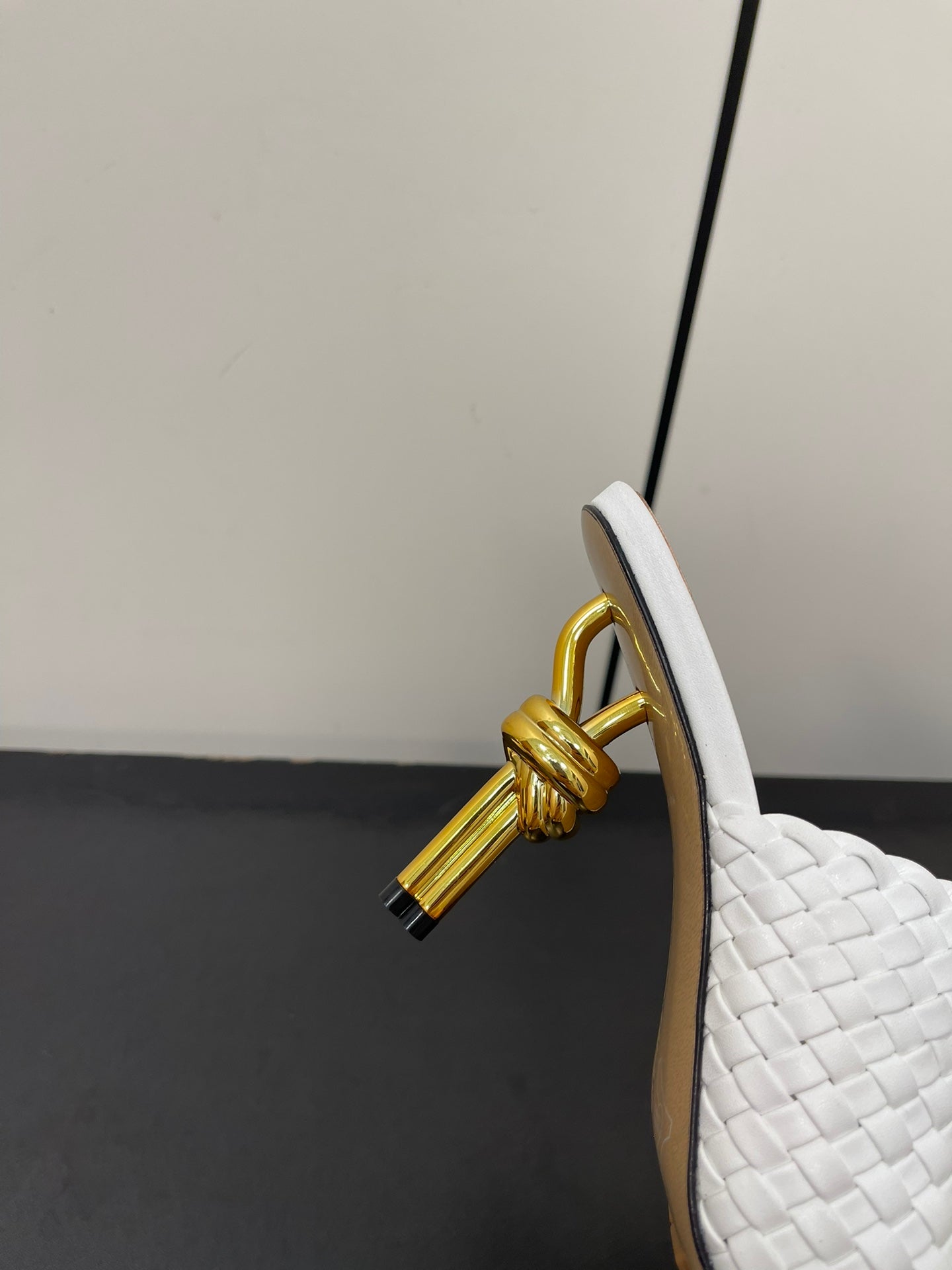 knot mule 95 white lambskin