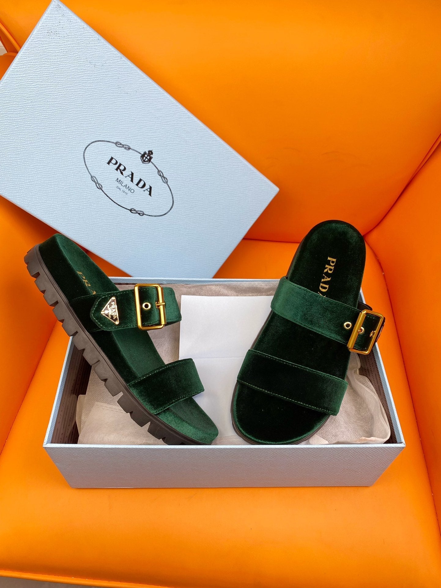 Pra Slides 10 Velvet Laurent Green