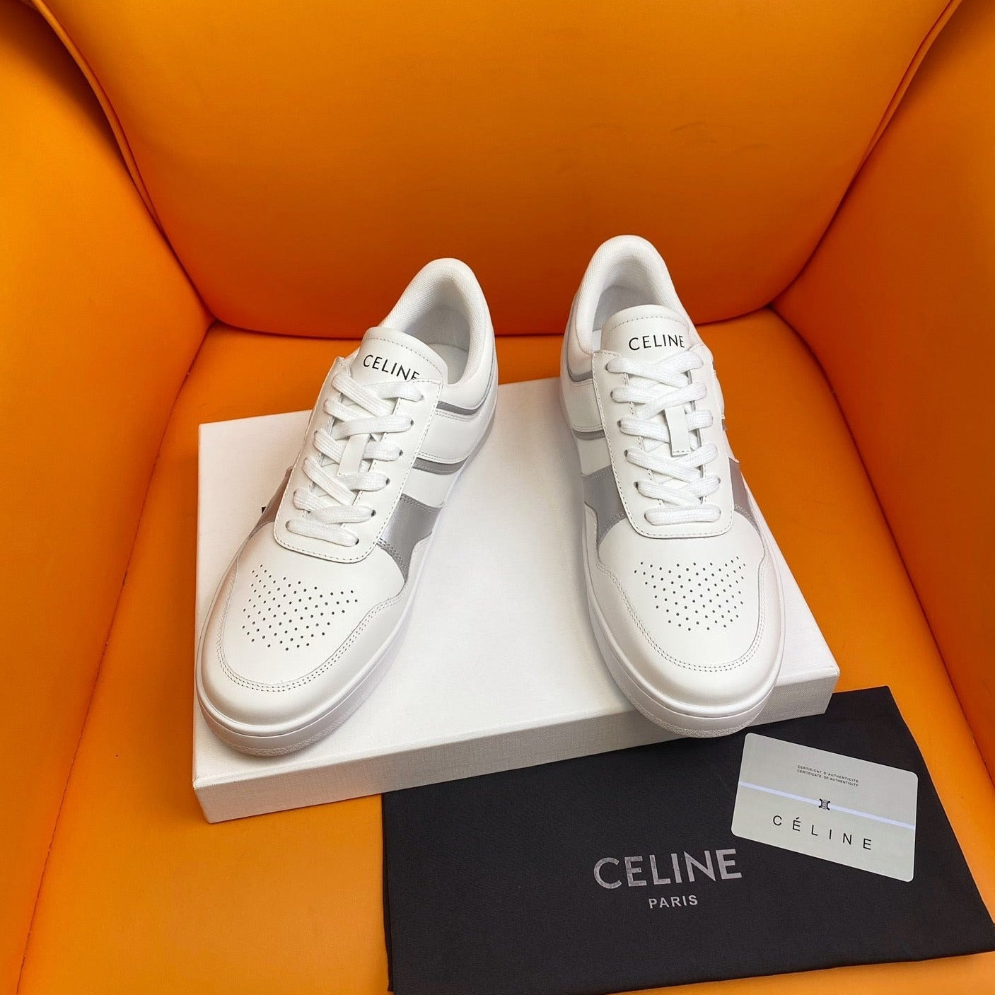 TRAINER LOW LACE-UP SNEAKER IN CALFSKIN OPTIC WHITE SILVER