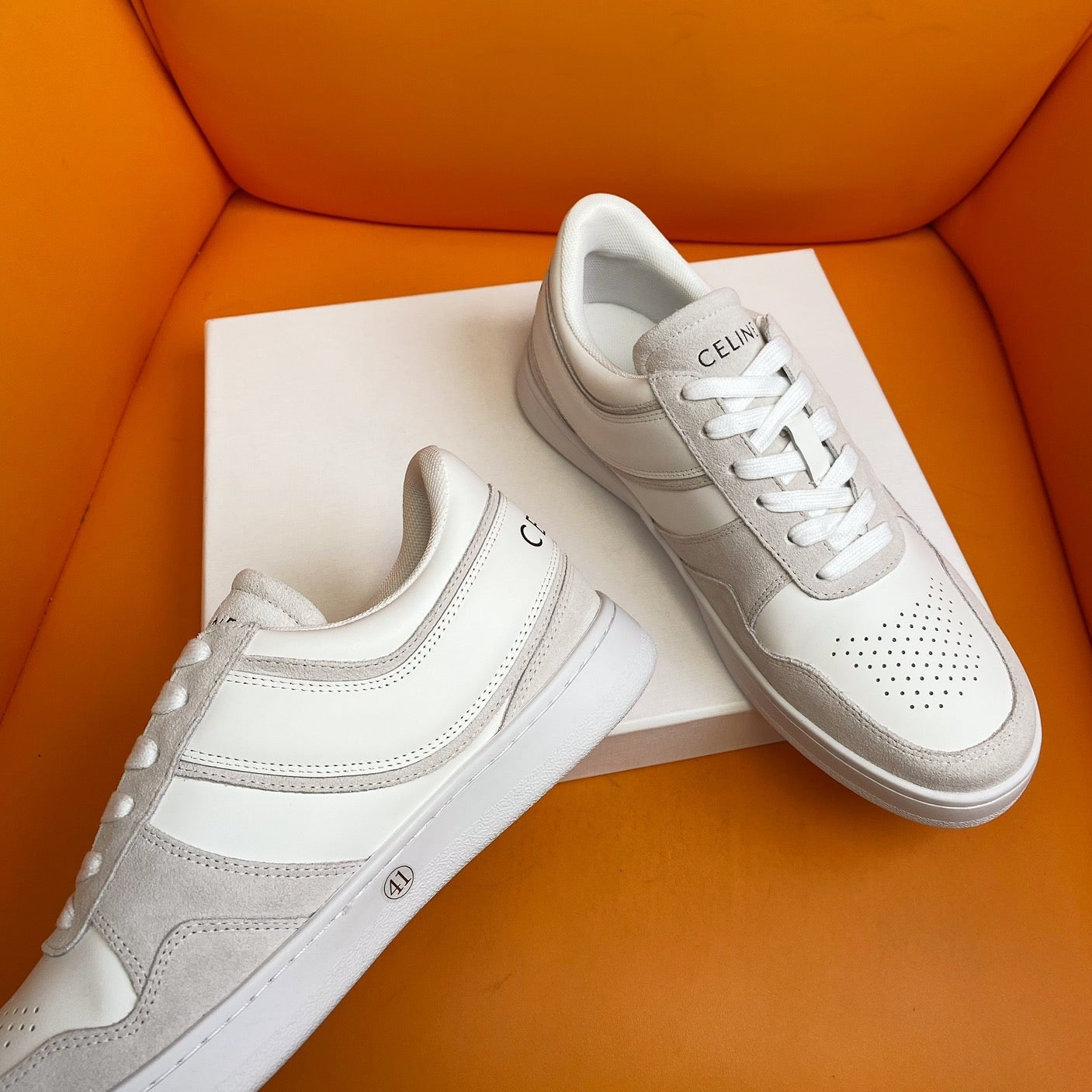 TRAINER LOW LACE-UP SNEAKER IN CALFSKIN OPTIC WHITE PEARL GRAY