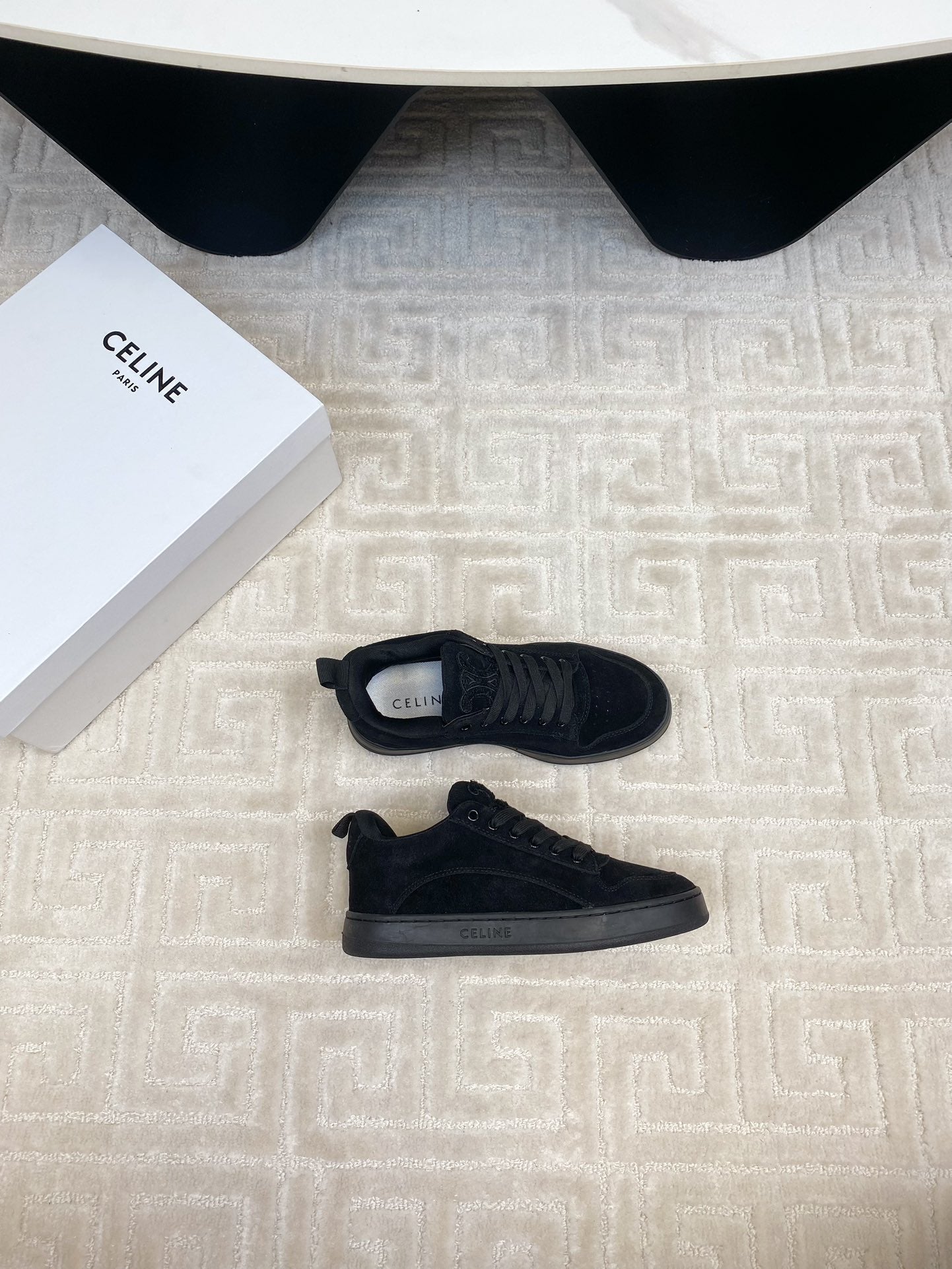 TRAINER SNEAKER IN BLACK SUEDE