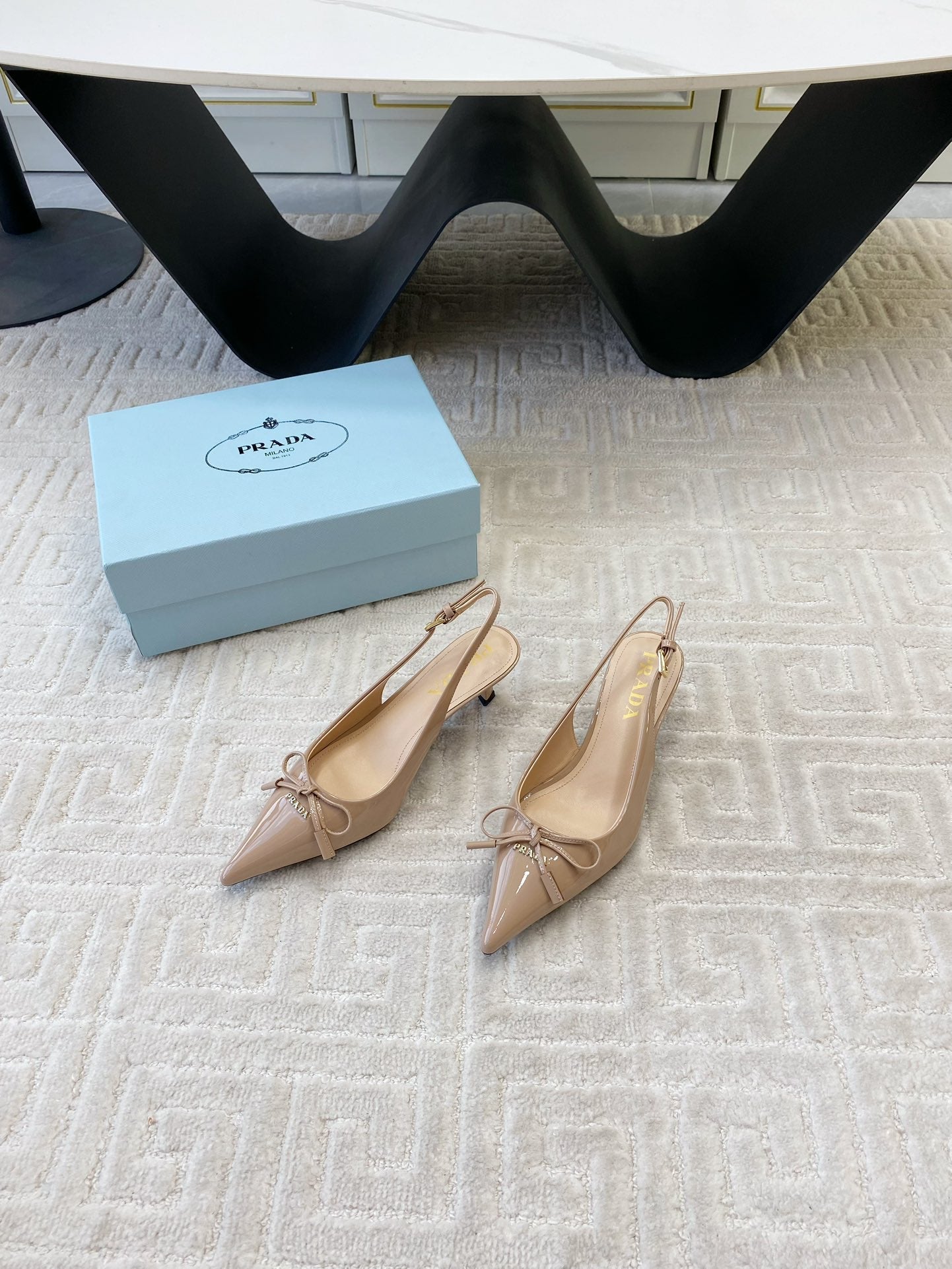 SLINGBACK PUMPS ATTACHED BOW IN BEIGE GLOSSY CALFSKIN