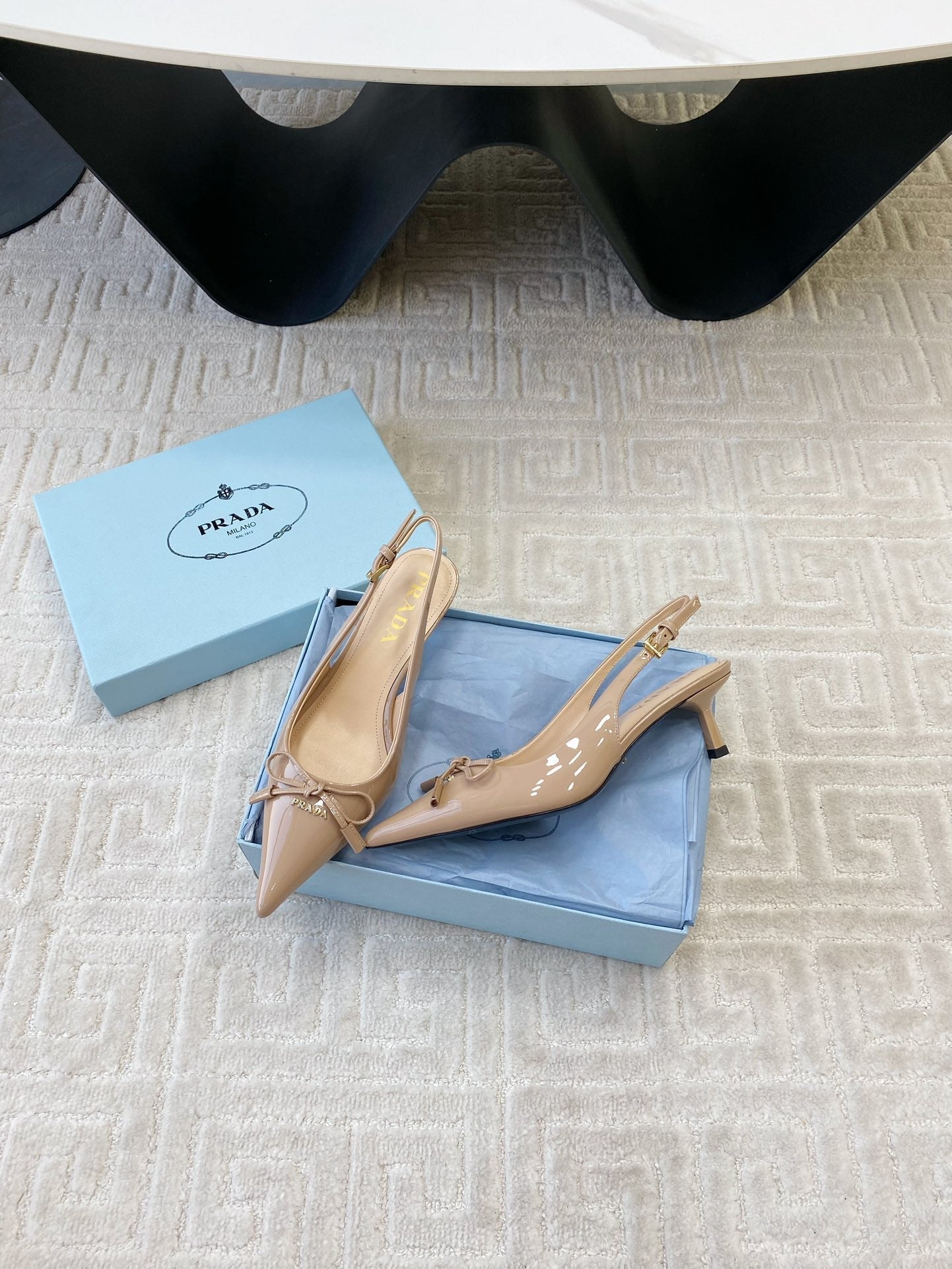 SLINGBACK PUMPS ATTACHED BOW IN BEIGE GLOSSY CALFSKIN