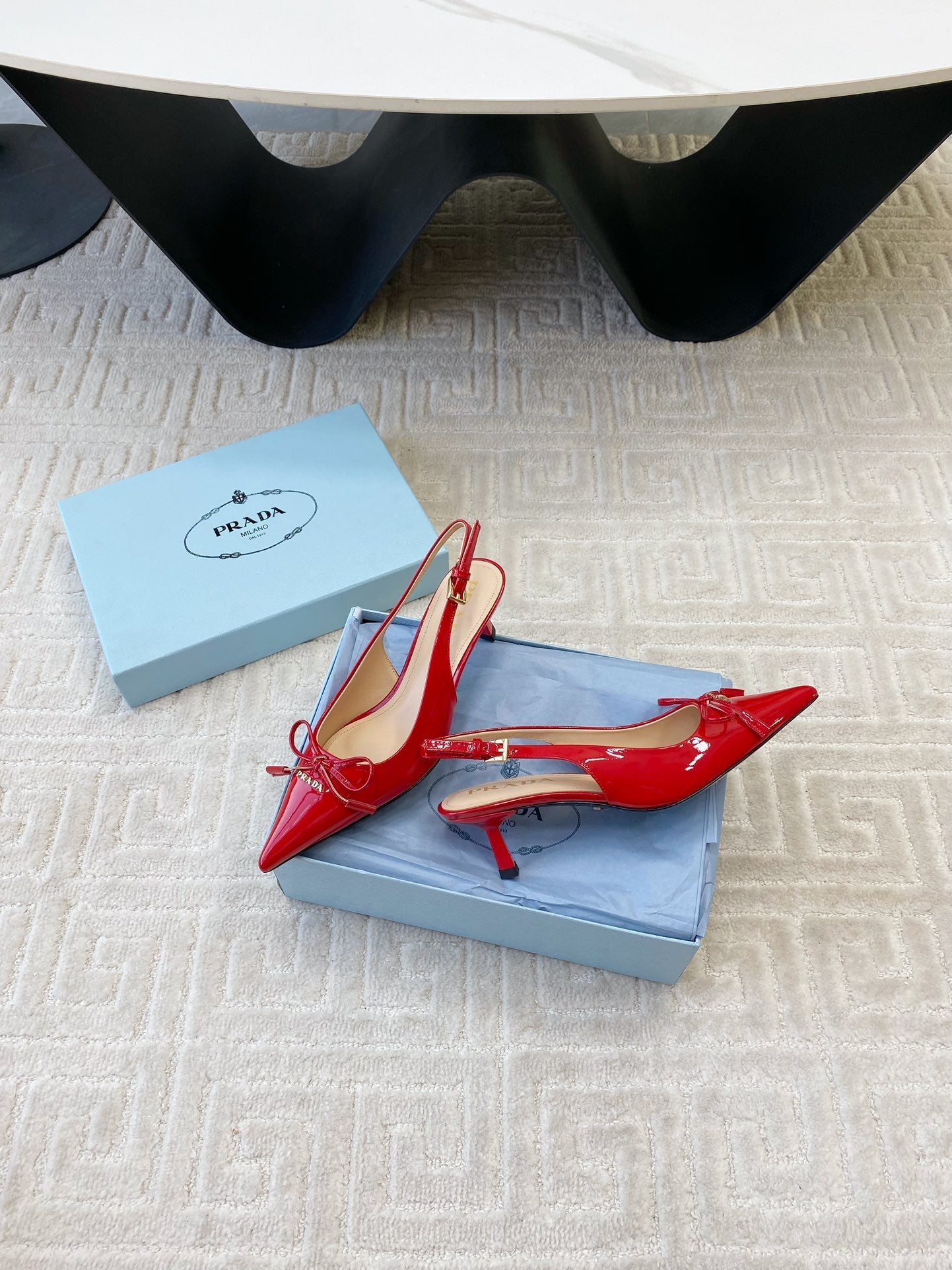 SLINGBACK PUMPS ATTACHED BOW IN PASSION RED GLOSSY CALFSKIN