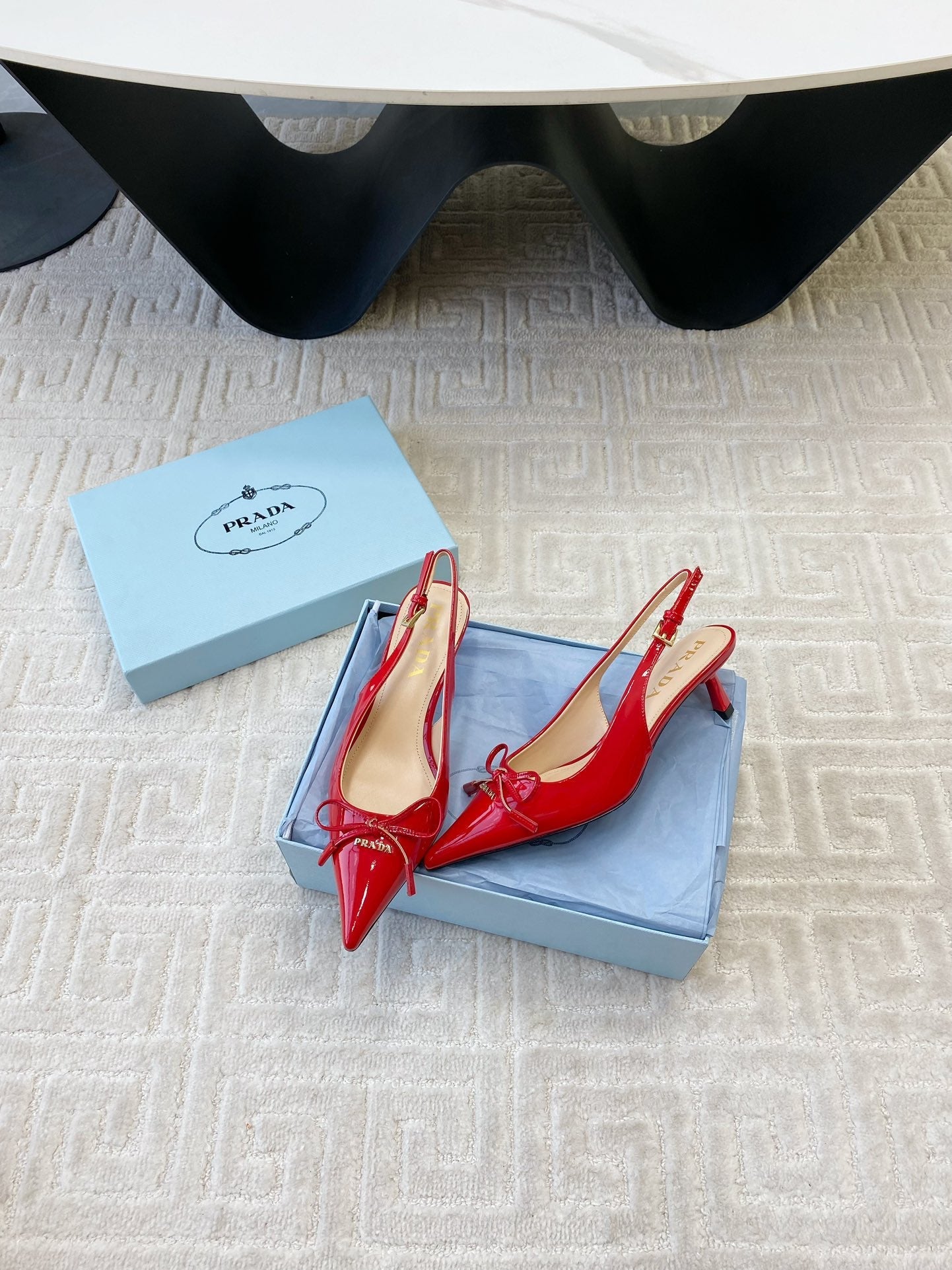 SLINGBACK PUMPS ATTACHED BOW IN PASSION RED GLOSSY CALFSKIN