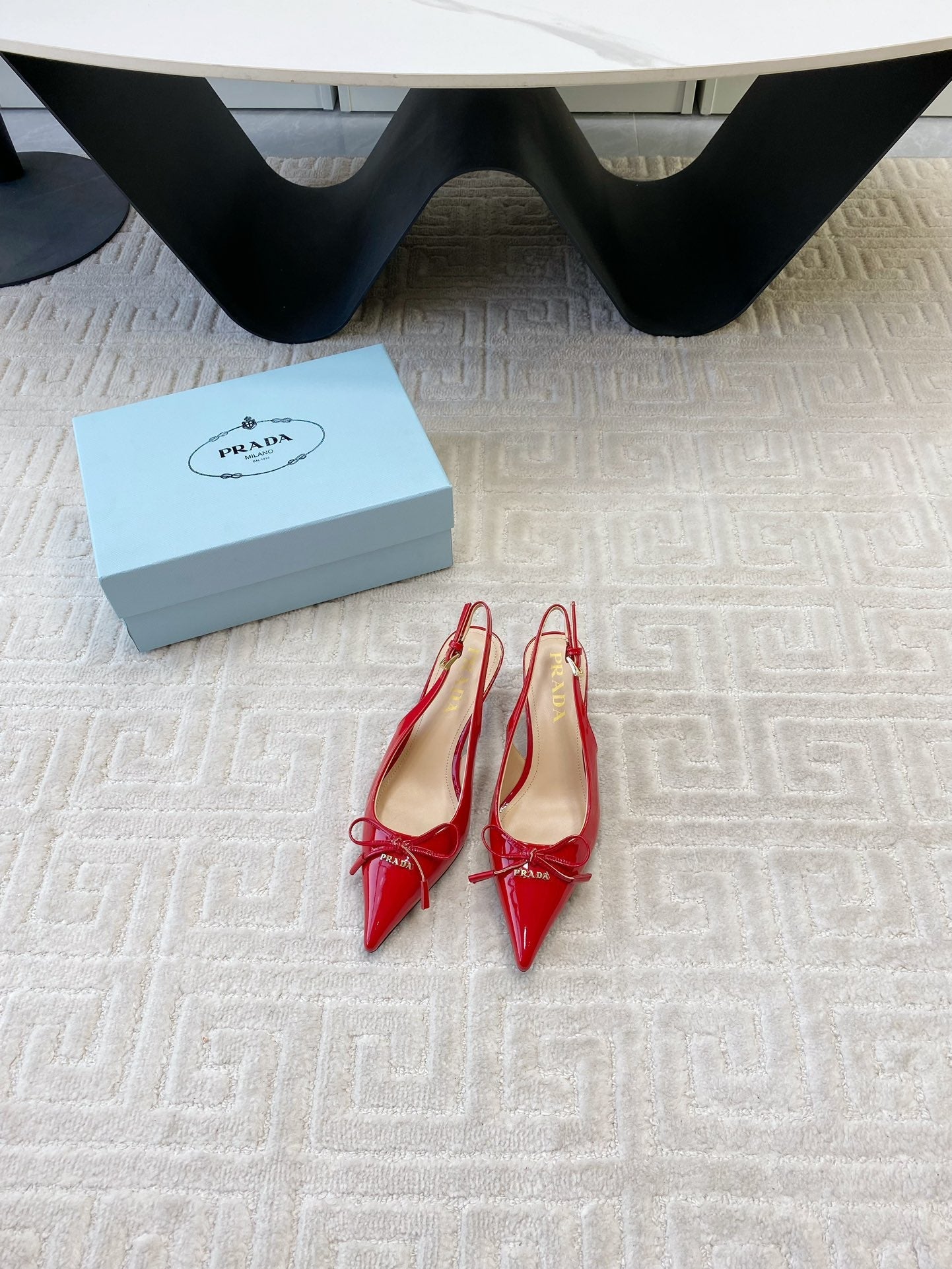 SLINGBACK PUMPS ATTACHED BOW IN PASSION RED GLOSSY CALFSKIN