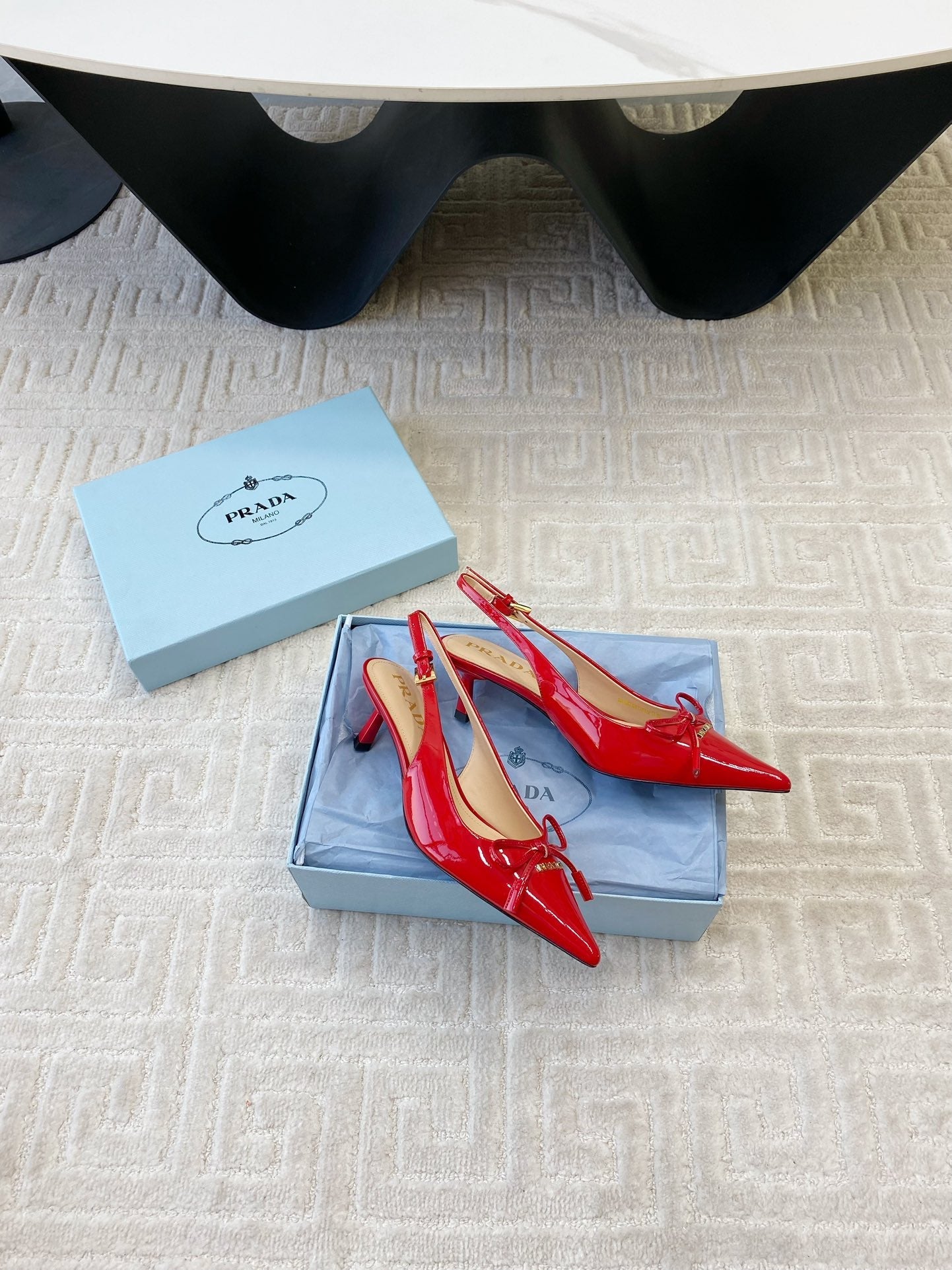 SLINGBACK PUMPS ATTACHED BOW IN PASSION RED GLOSSY CALFSKIN