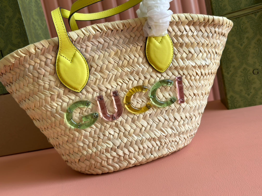 SMALL TOTE BAG 20 WITH LOGO IN NATURAL-COLORED STRAW AND YELLOW CALFSKIN HANDLE