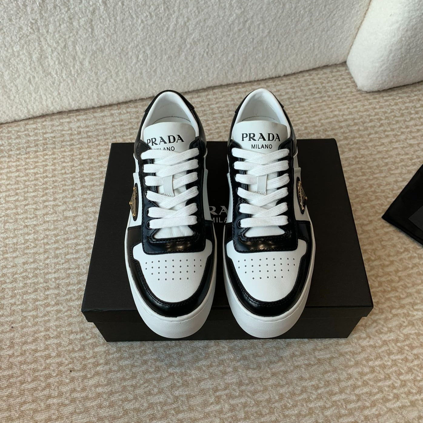 PRA DOWNTOWN BOLD SNEAKERS BLACK AND WHITE CALFSKIN