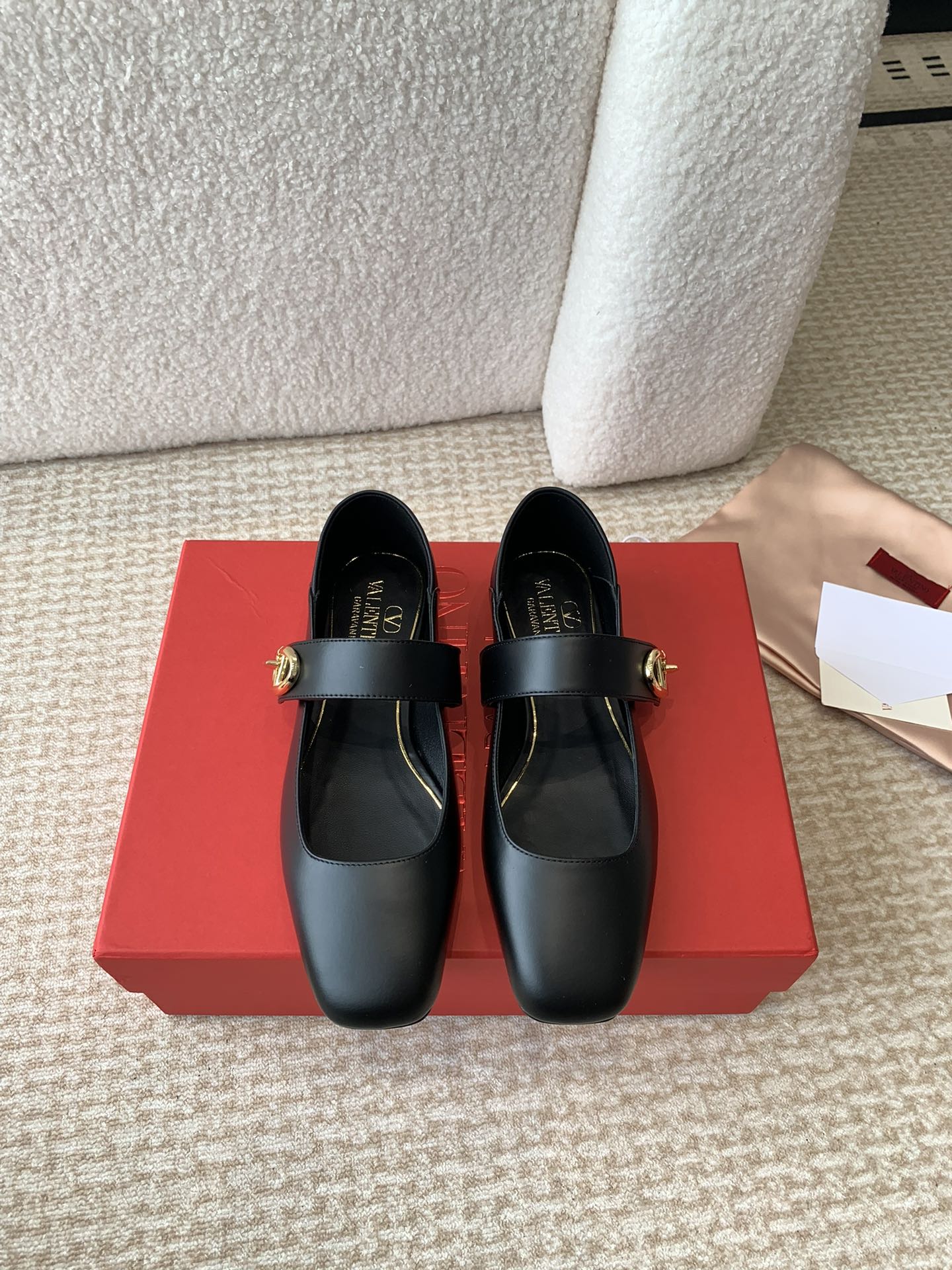 VLOGO LOCKER MARY-JANE BALLERINA IN BLACK CALFSKIN