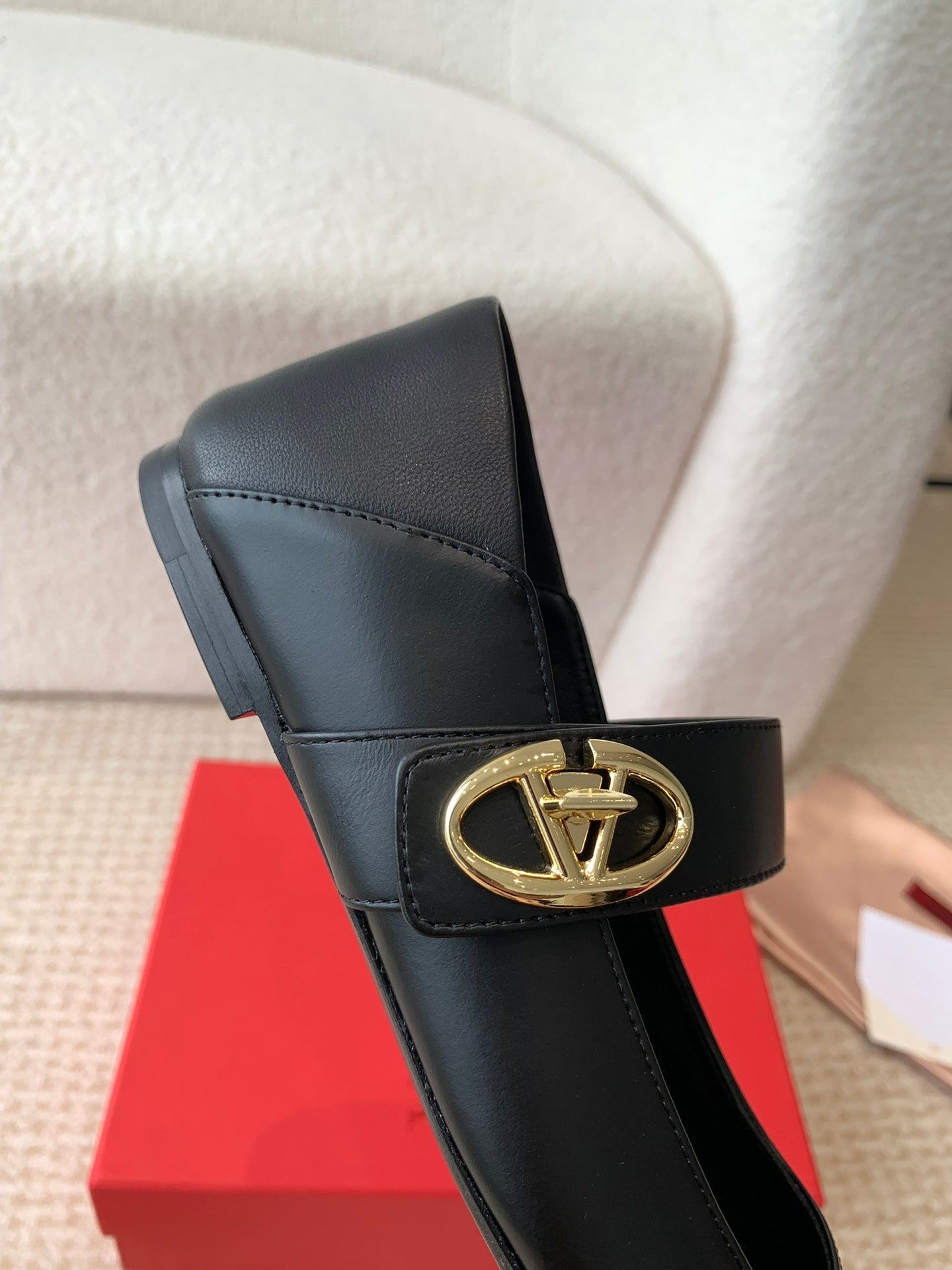 VLOGO LOCKER MARY-JANE BALLERINA IN BLACK CALFSKIN