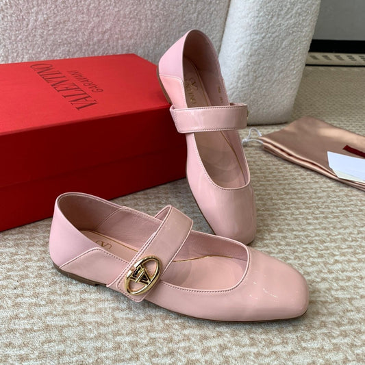 VLOGO LOCKER MARY-JANE BALLERINA IN LIGHT PINK CALFSKIN