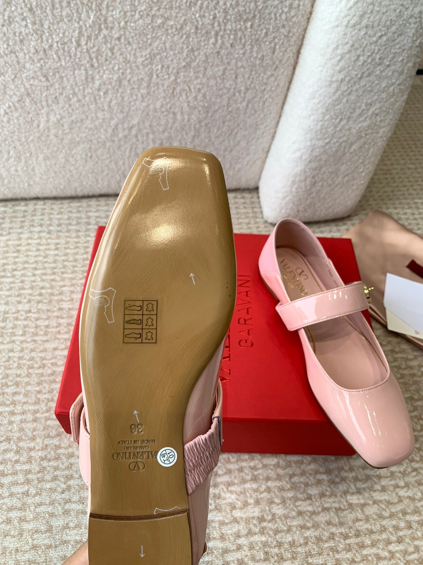 VLOGO LOCKER MARY-JANE BALLERINA IN LIGHT PINK CALFSKIN