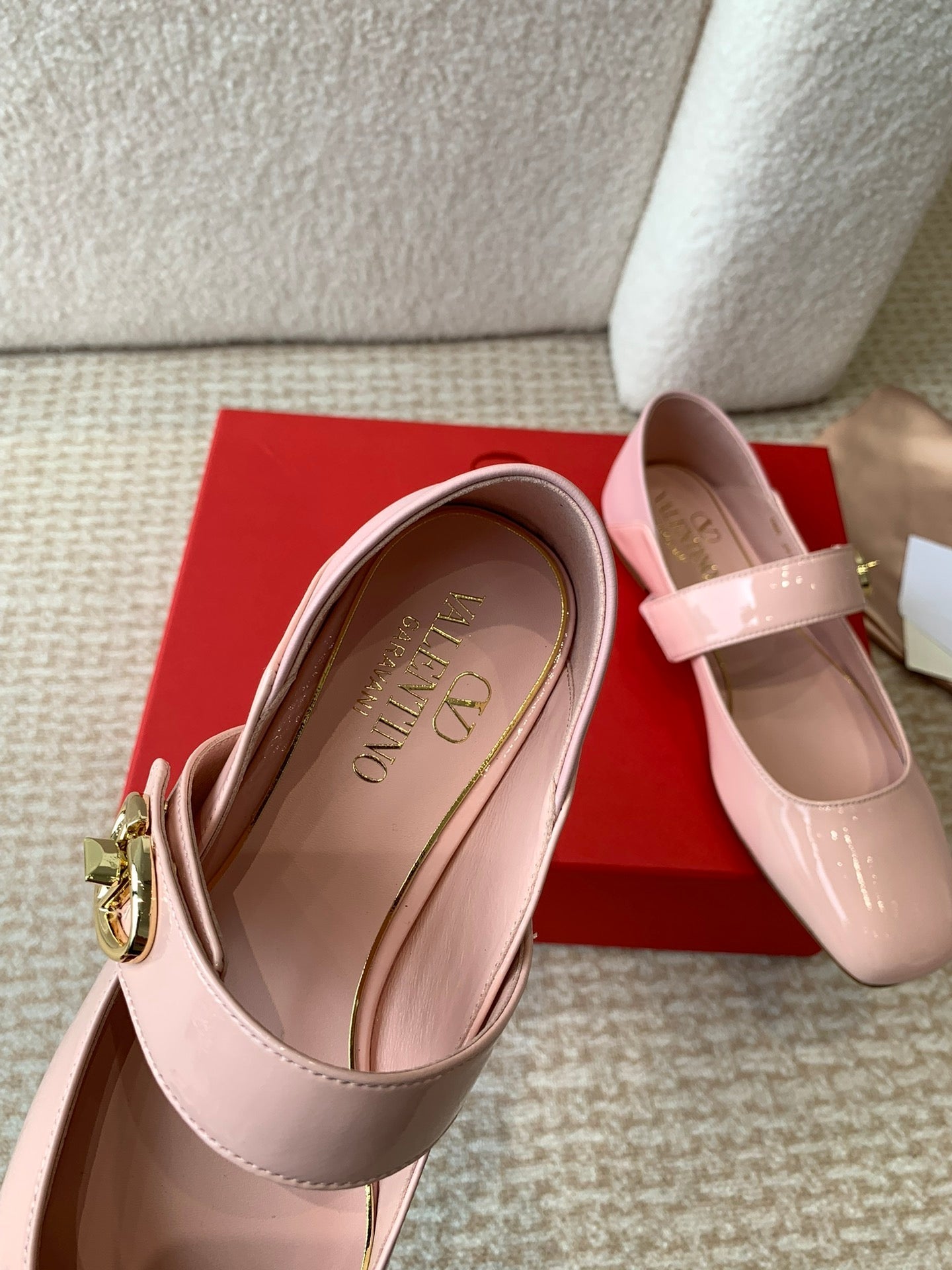 VLOGO LOCKER MARY-JANE BALLERINA IN LIGHT PINK CALFSKIN