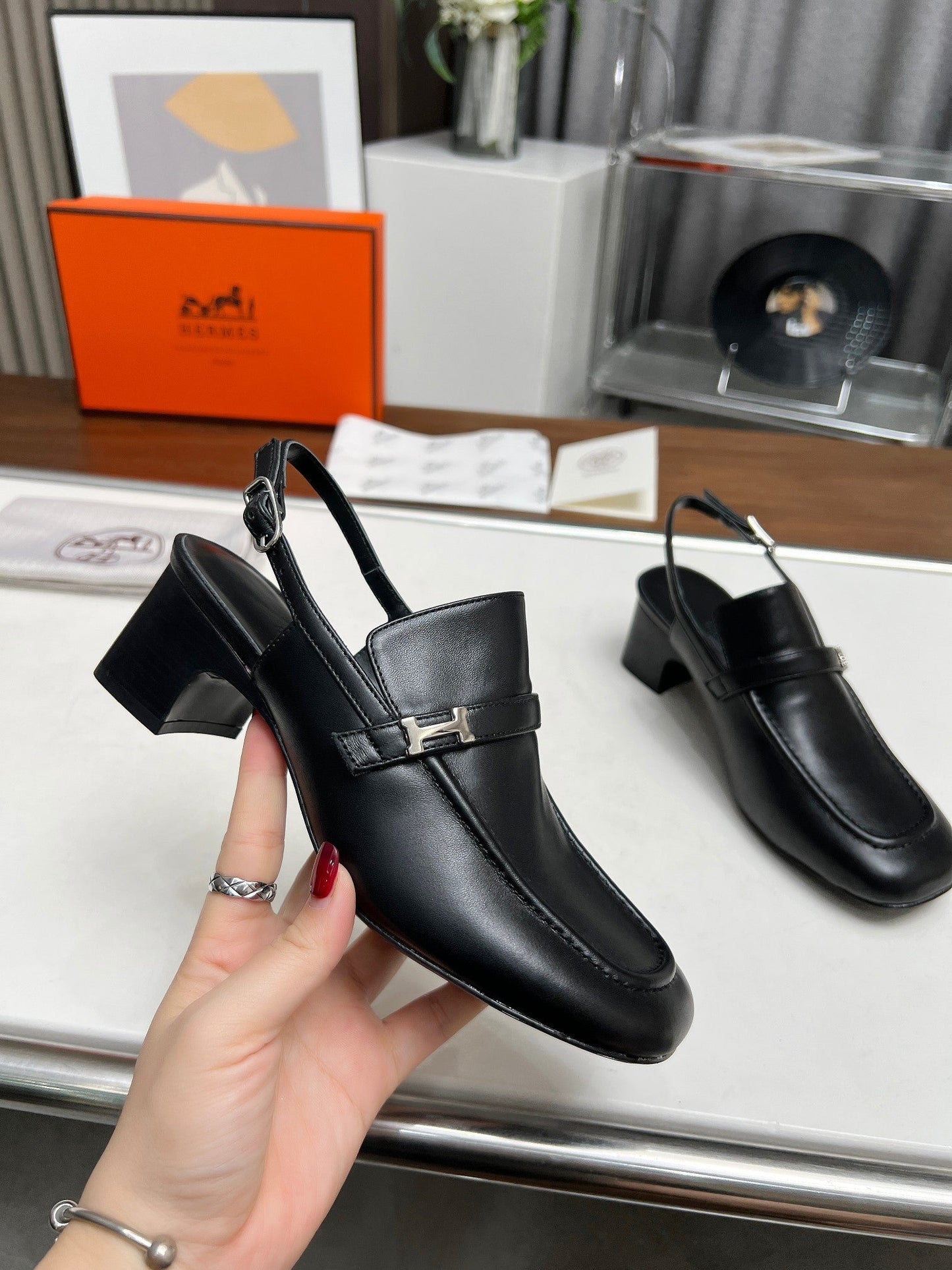 SQUARE TOE SLINGBACK BLACK CALFSKIN