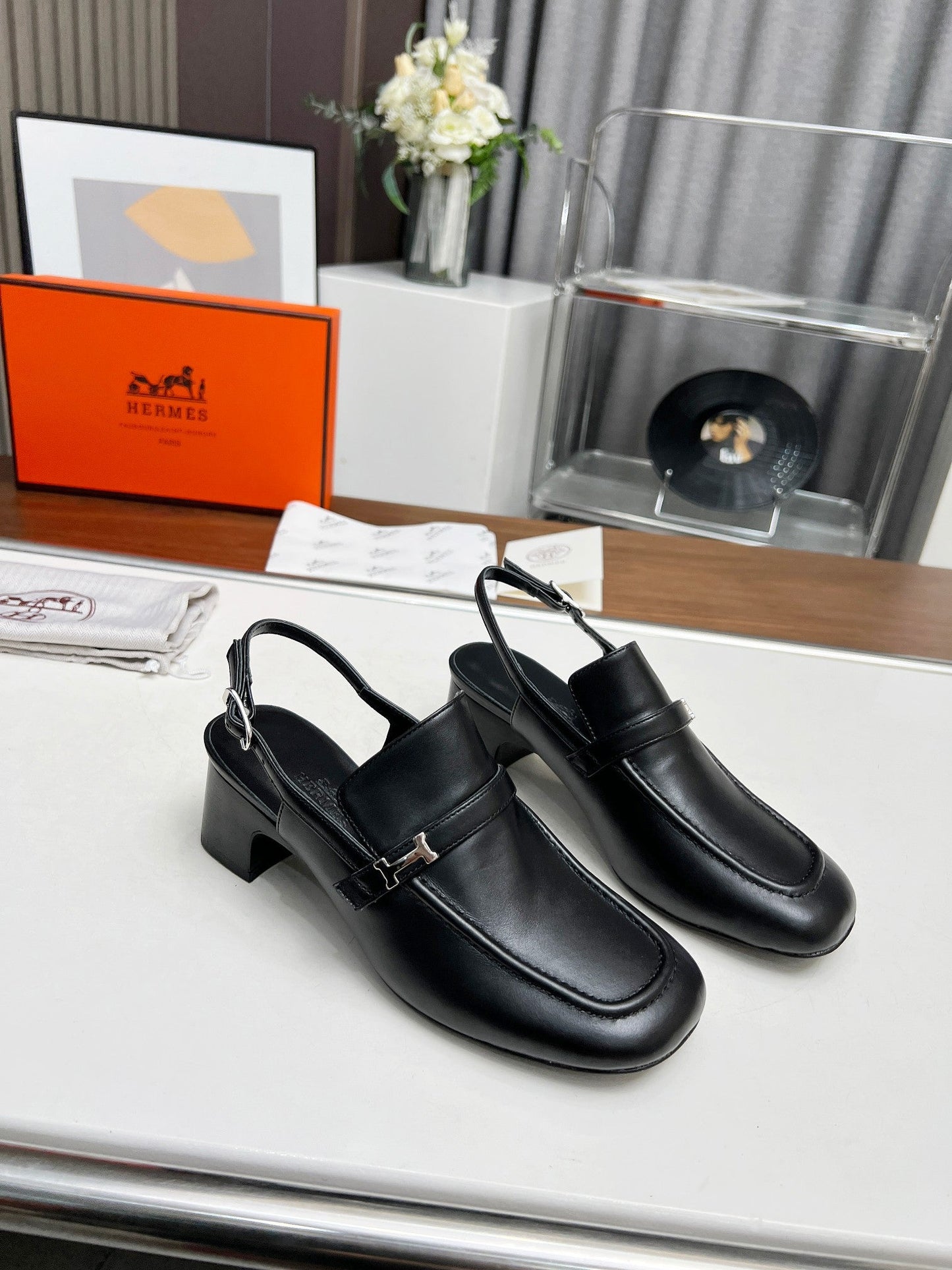 SQUARE TOE SLINGBACK BLACK CALFSKIN