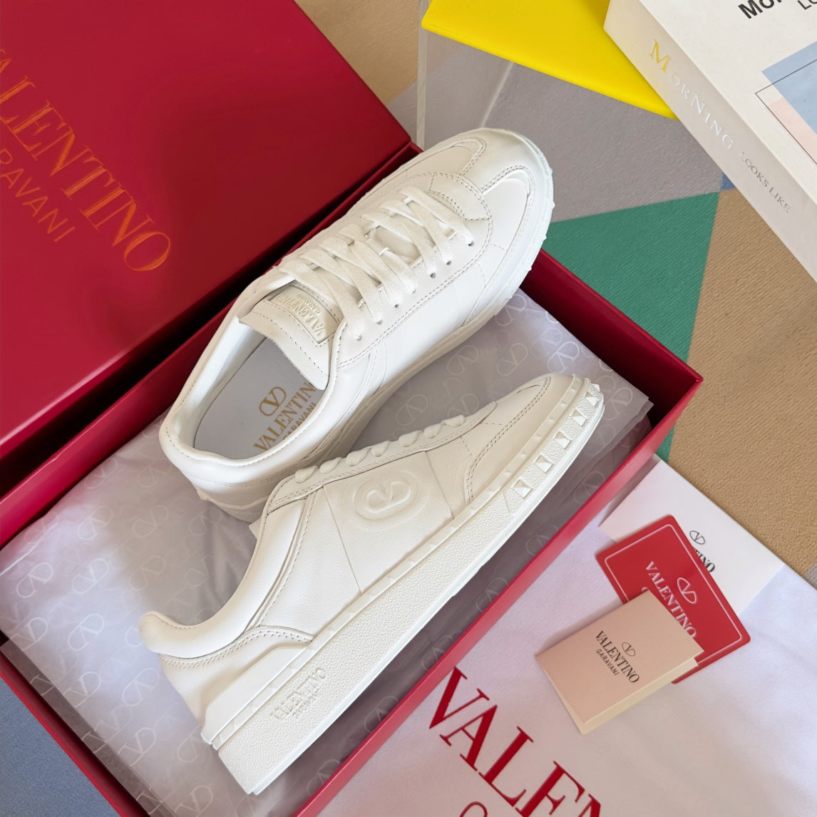 UPVILLAGE LOW TOP IN WHITE NAPPA LEATHER SNEAKER