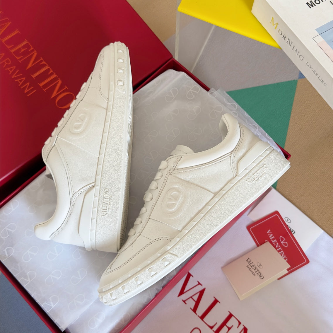 UPVILLAGE LOW TOP IN WHITE NAPPA LEATHER SNEAKER