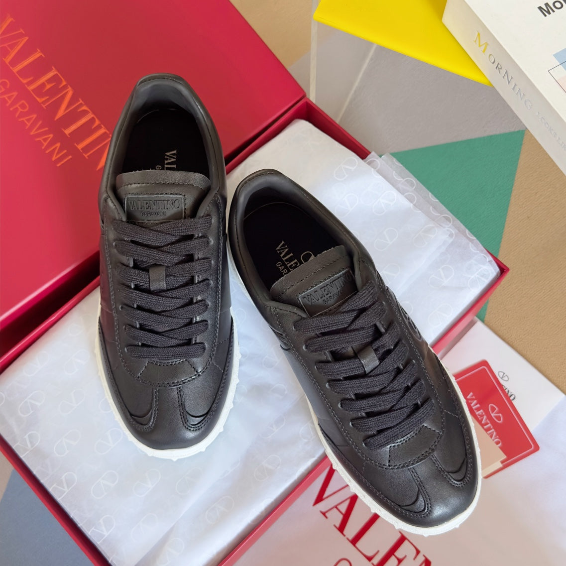 UPVILLAGE LOW TOP IN BLACK NAPPA LEATHER SNEAKER