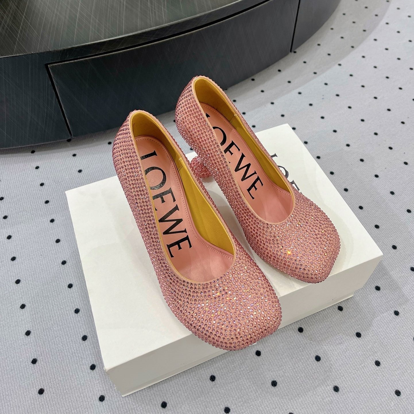 Loew pump 100 in suede and allover rhinestones pink