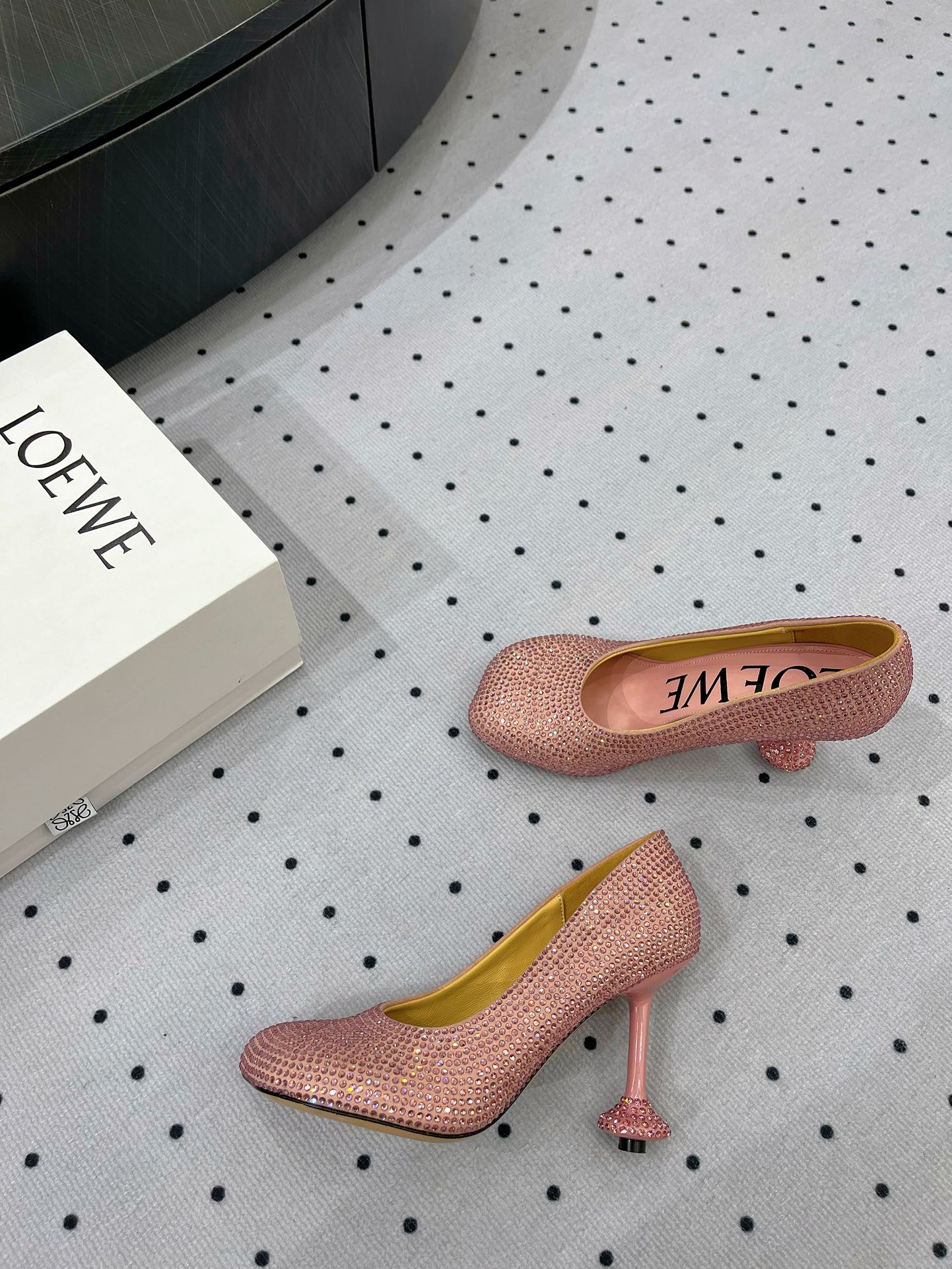 Loew pump 100 in suede and allover rhinestones pink