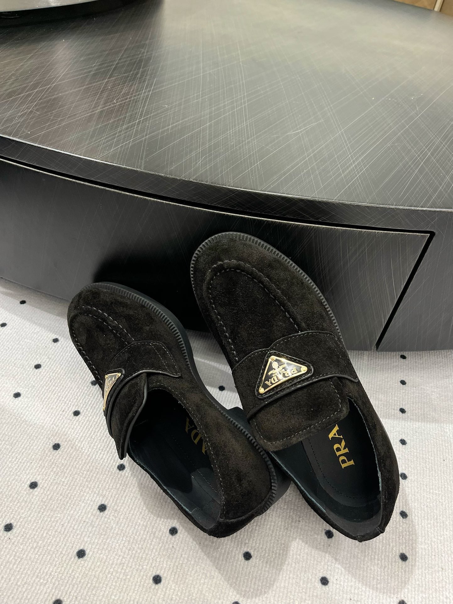 TRIANGLE LOGO LOAFER IN BLACK SUEDE