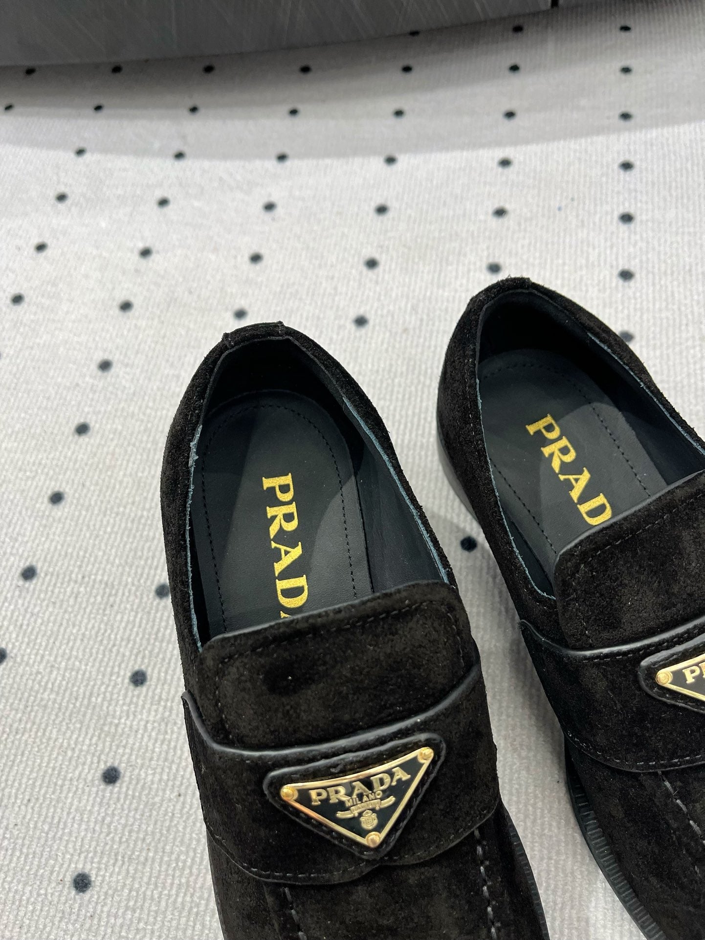 TRIANGLE LOGO LOAFER IN BLACK SUEDE