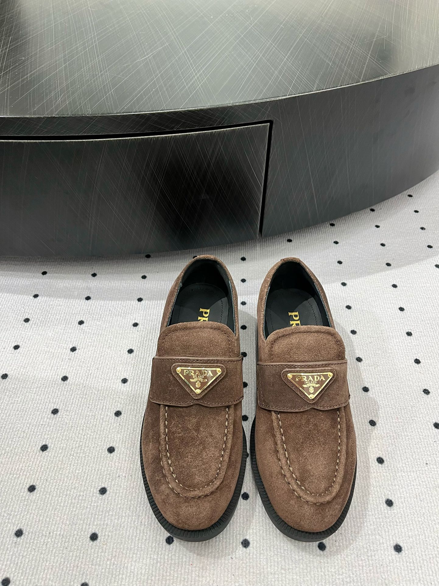 TRIANGLE LOGO LOAFER IN WOOD BROWN SUEDE