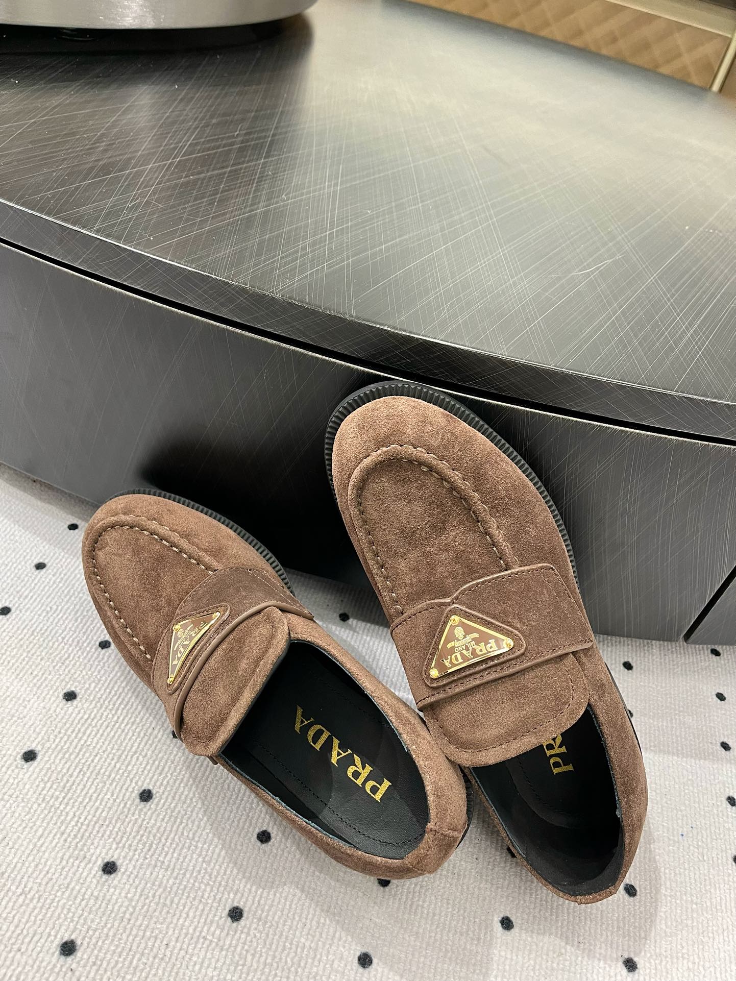 TRIANGLE LOGO LOAFER IN WOOD BROWN SUEDE