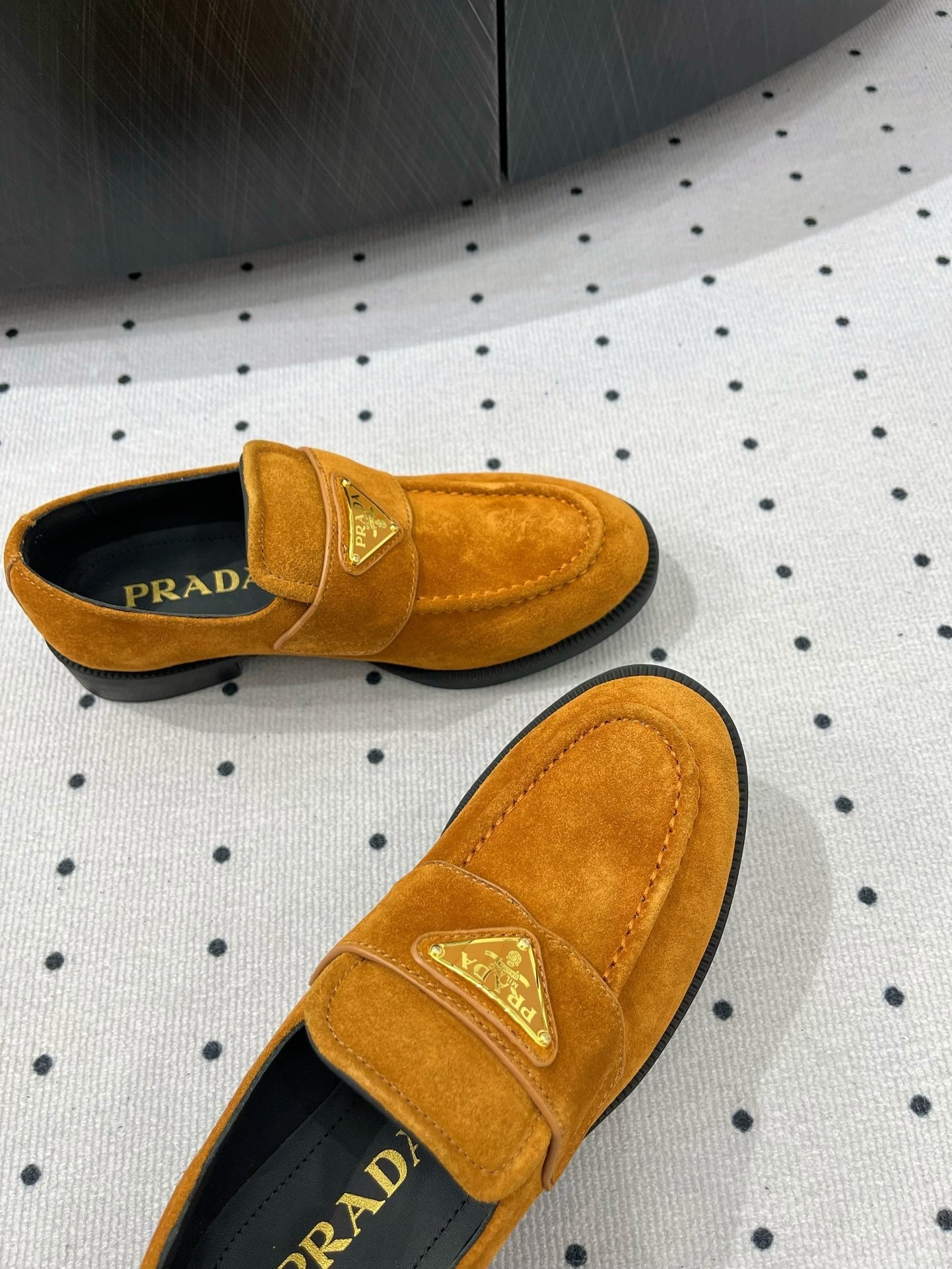 TRIANGLE LOGO LOAFER IN PERU BROWN SUEDE