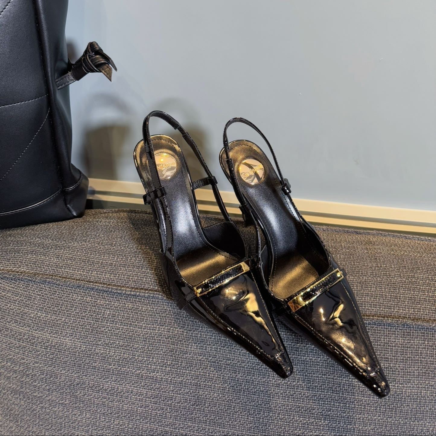 JACQUELINE SLINGBACK PUMPS IN BLACK PATENT LAMBSKIN