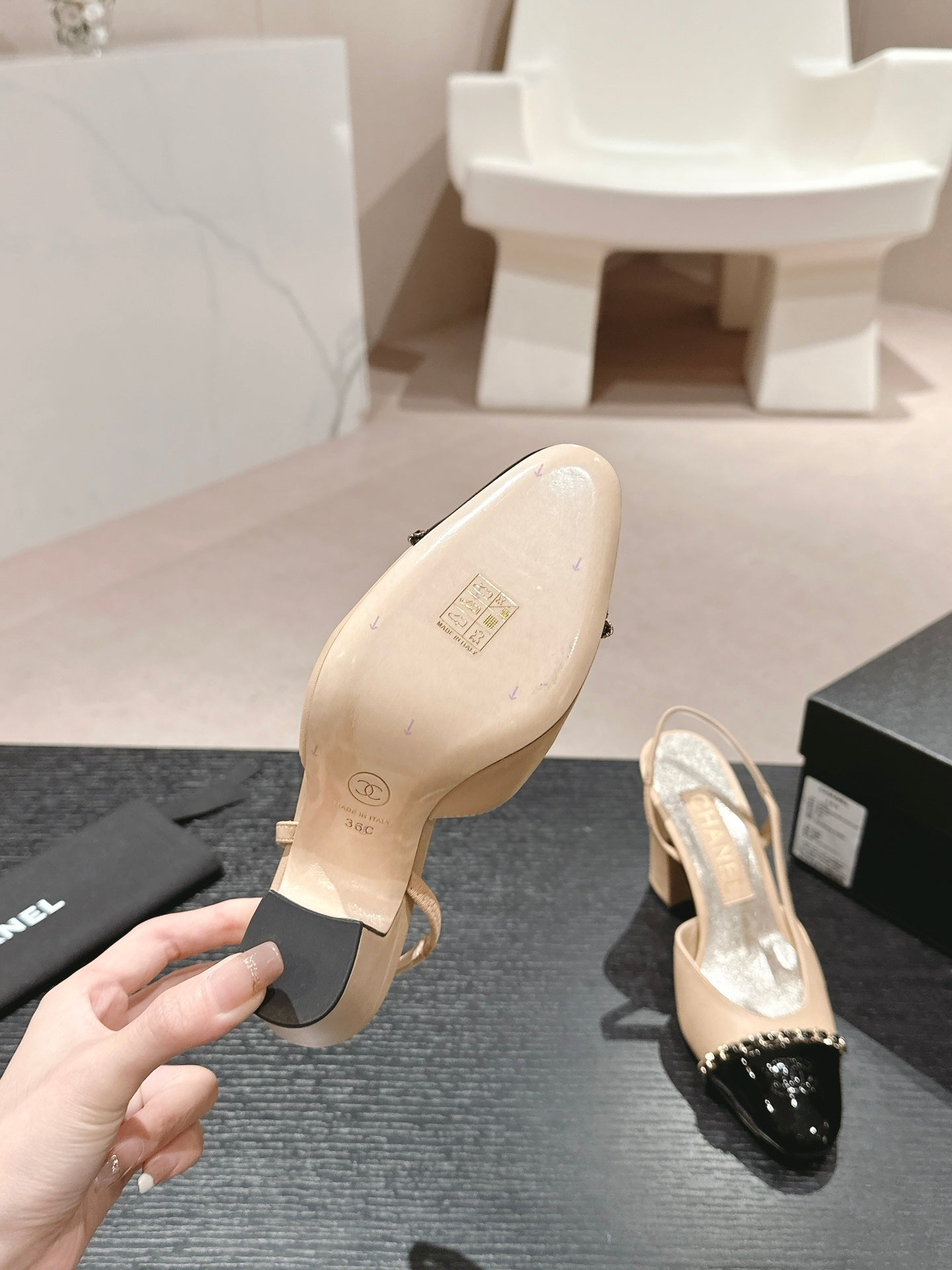 slingback 90 beige calfskin black patent calfskin