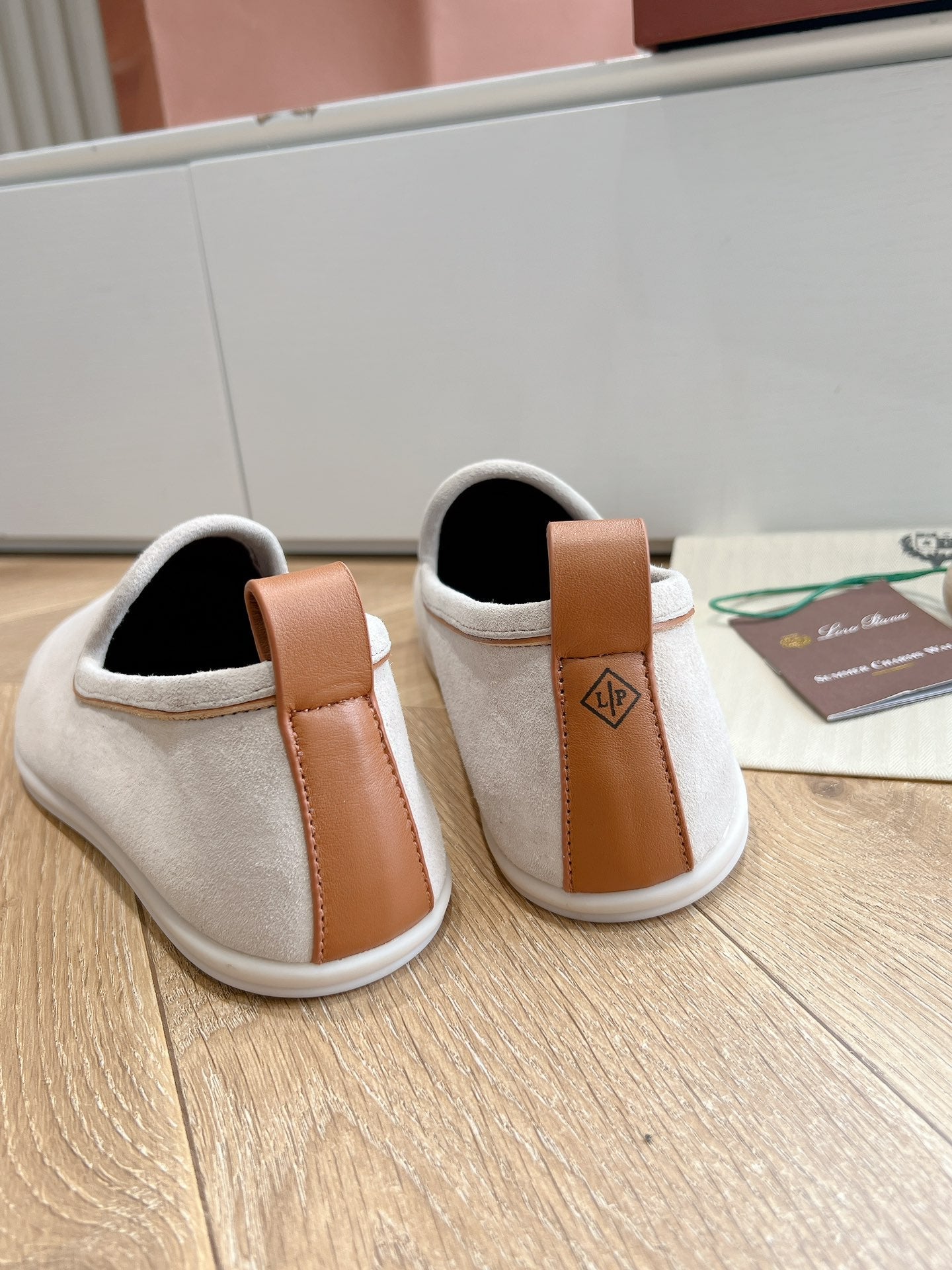 Venice Walk Loafer Cream Suede