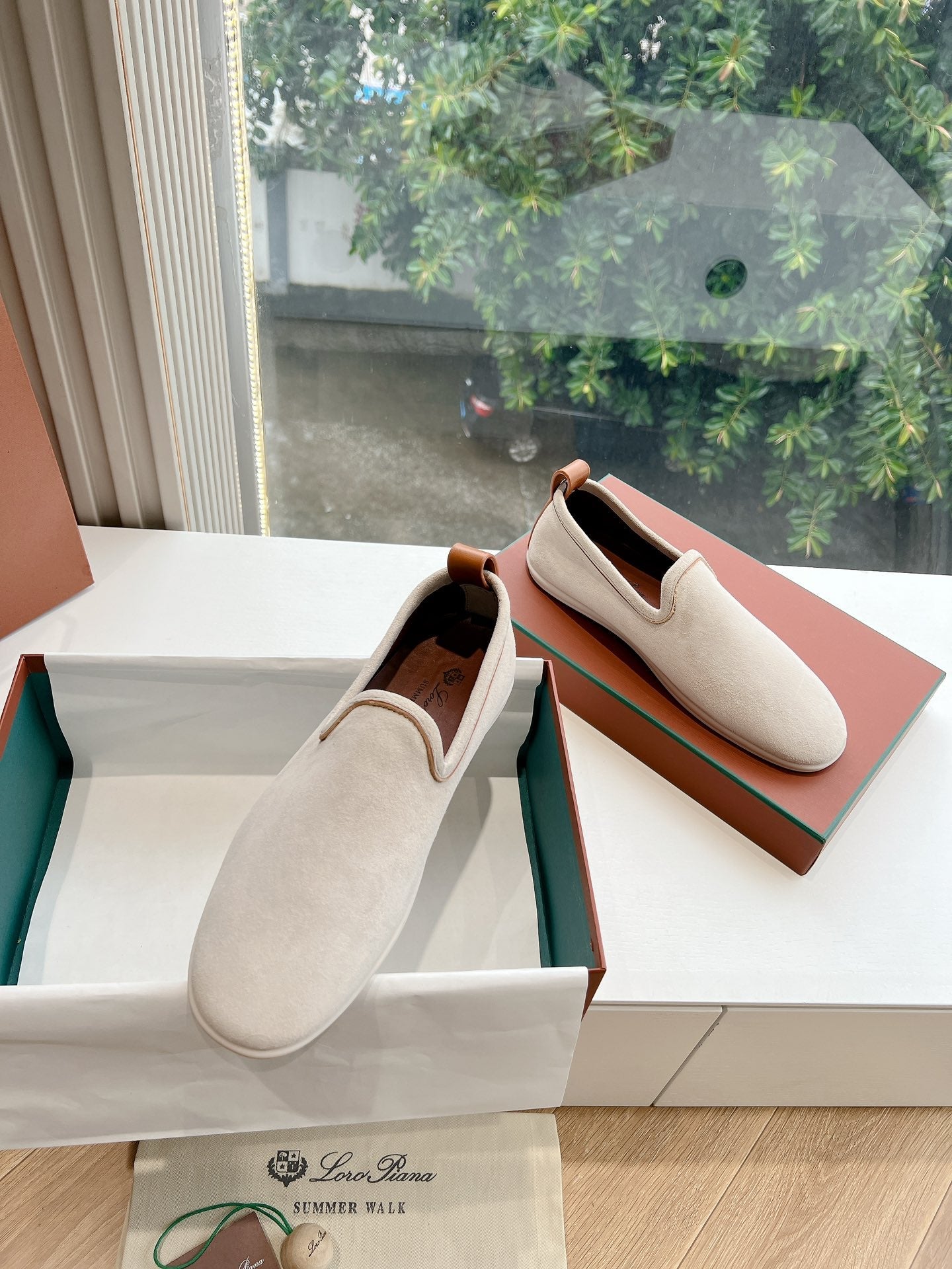 Venice Walk Loafer Cream Suede