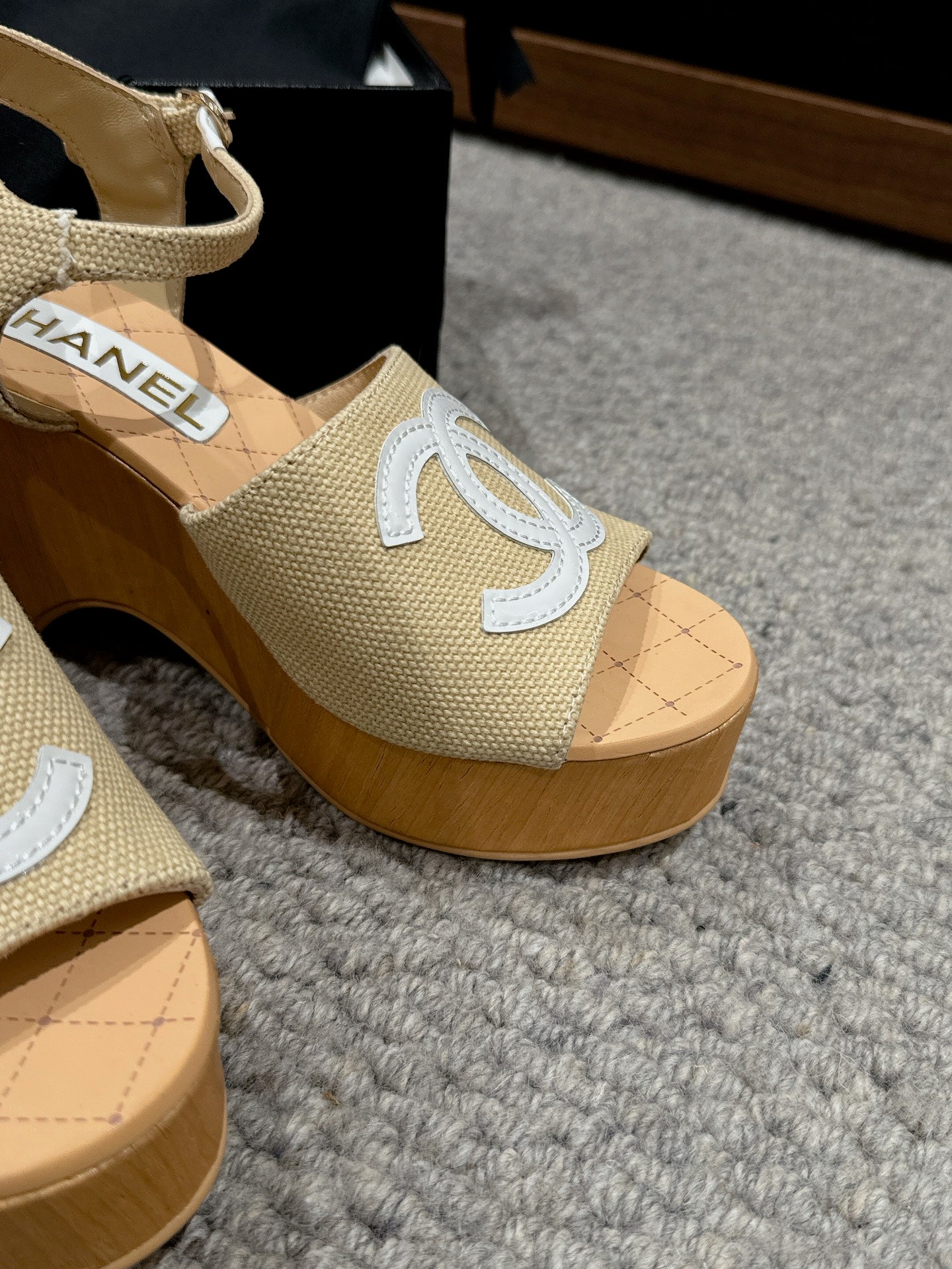 cc sandal 100 beige canvas white cc