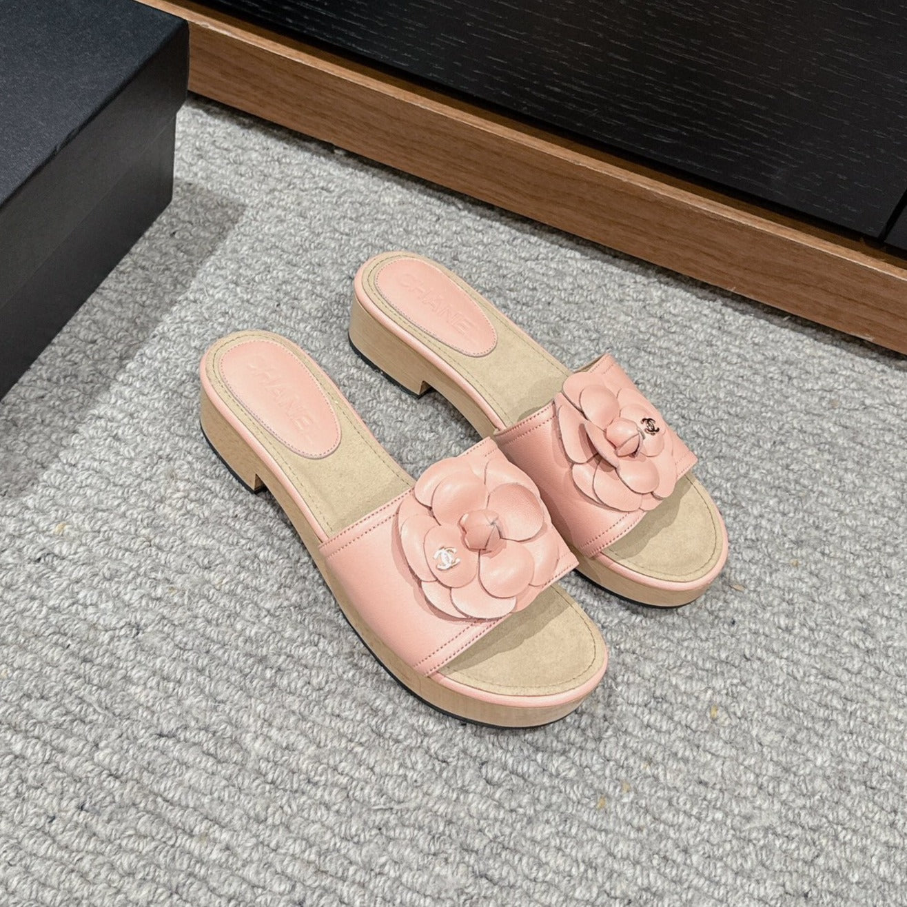 cc sandal flower pink calfskin