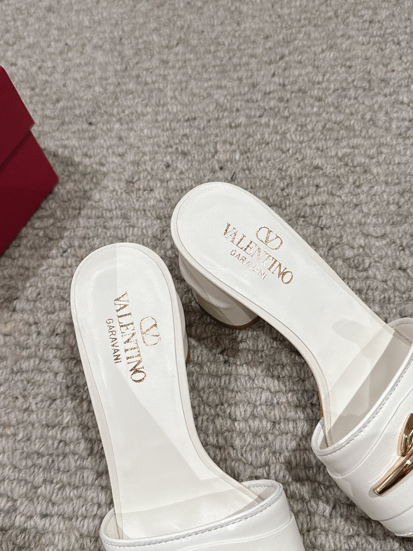 VLOGO SIGNATURE SLIDE SANDAL 60MM IN WHITE CALFSKIN