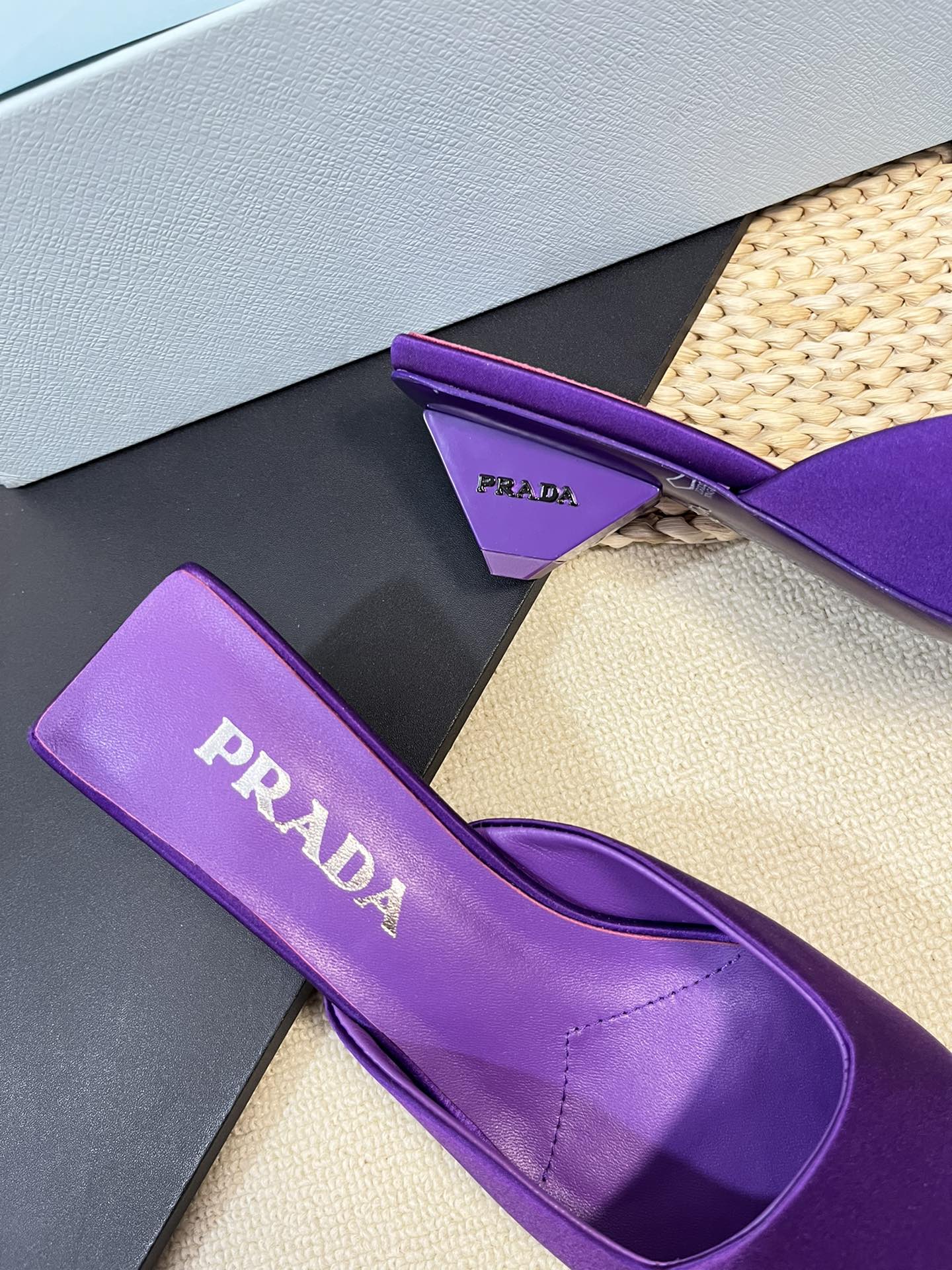 PRA SQUARE TOE MULES VIOLET SATIN