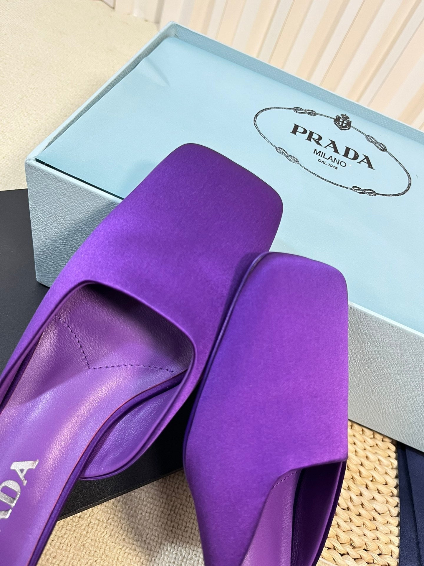 PRA SQUARE TOE MULES VIOLET SATIN