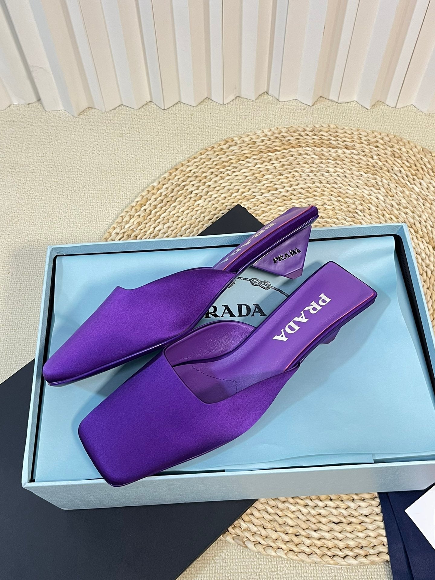 PRA SQUARE TOE MULES VIOLET SATIN