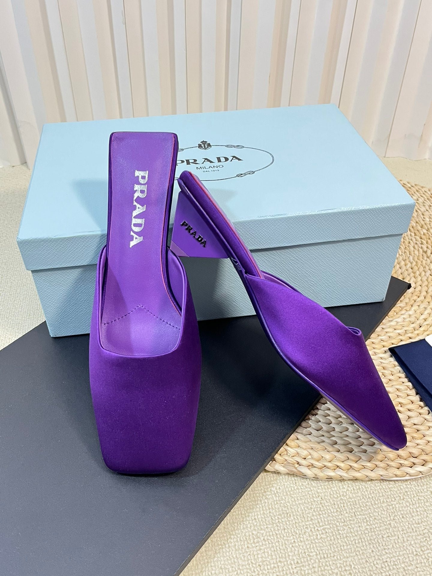 PRA SQUARE TOE MULES VIOLET SATIN