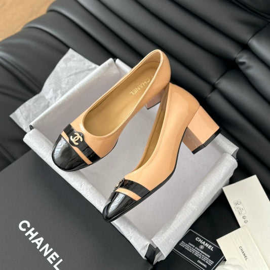 CC High Heels Beige Black Lambskin