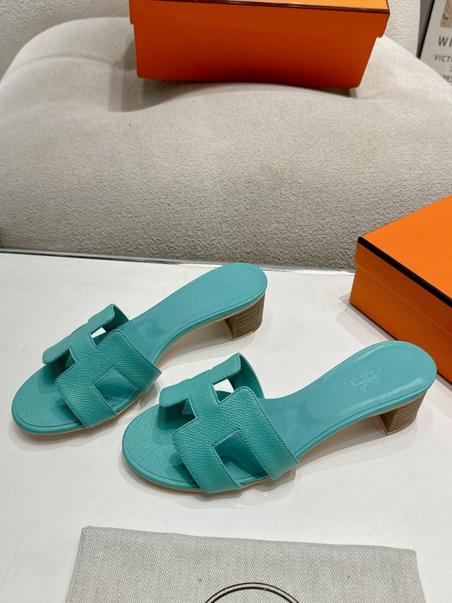 0ASIS SANDAL SKY BLUE CALFSKIN CLASSIC