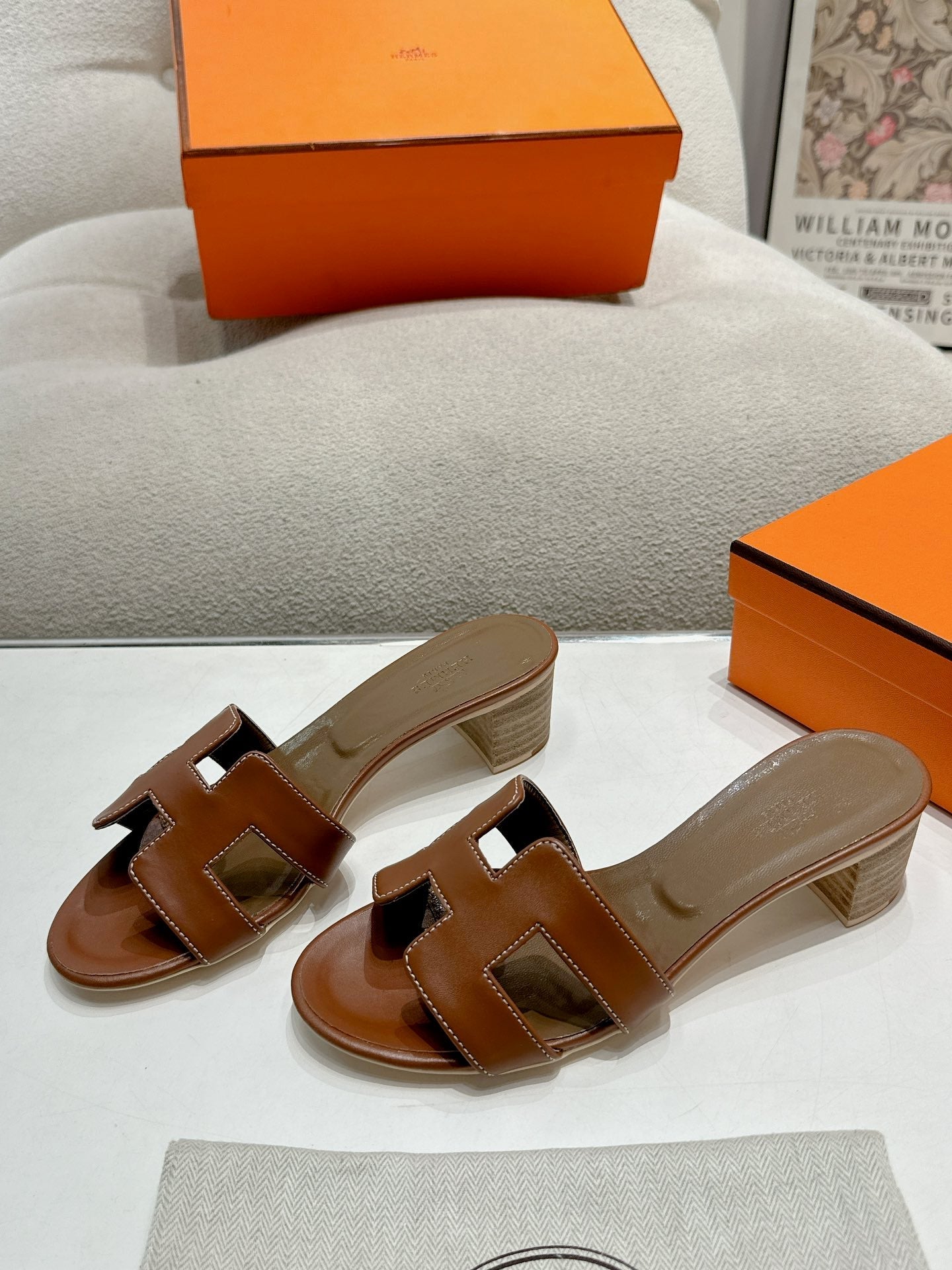 0ASIS SANDAL SEPIA CALFSKIN CLASSIC