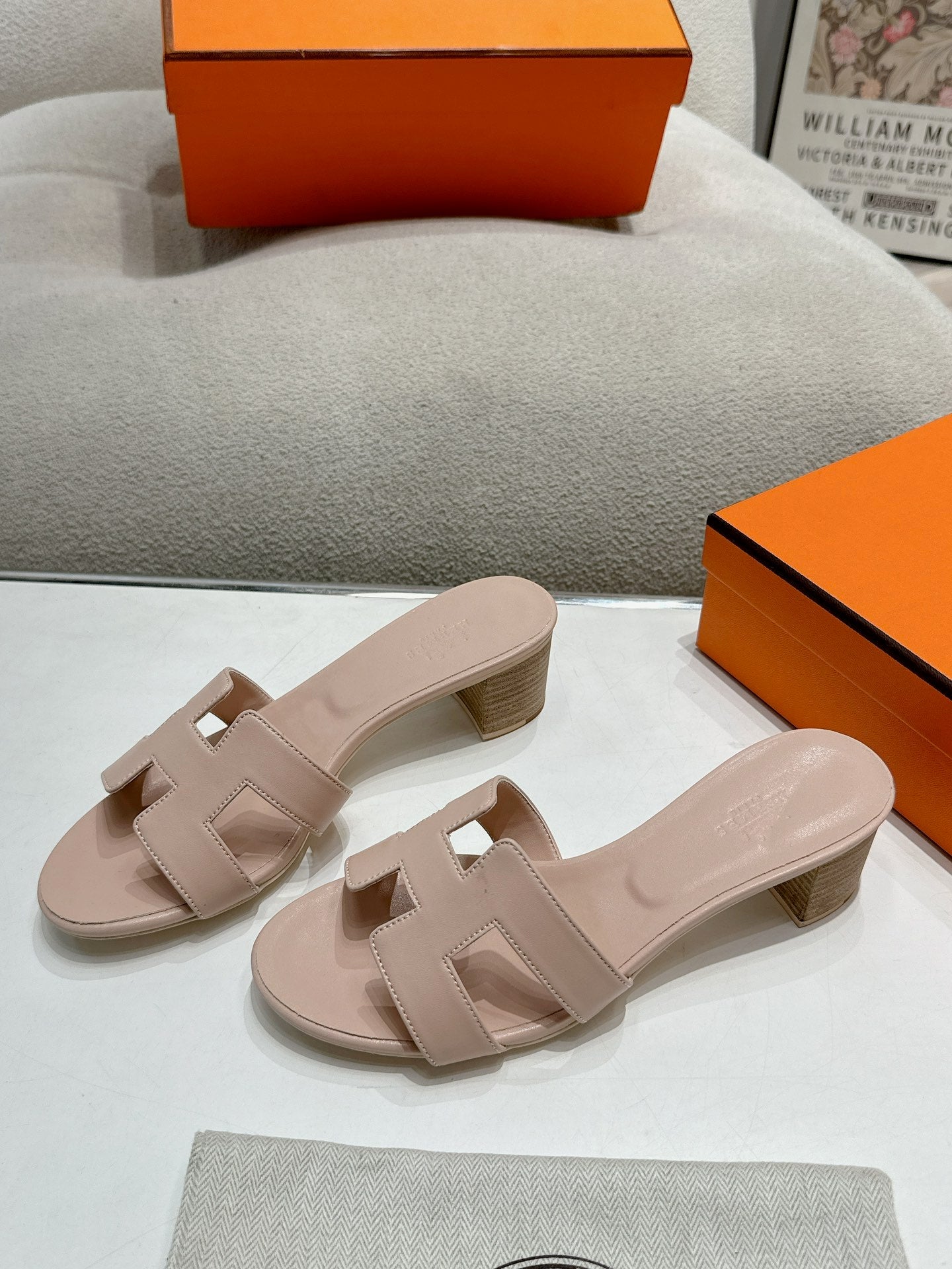 0ASIS SANDAL PASTEL PINK CALFSKIN CLASSIC