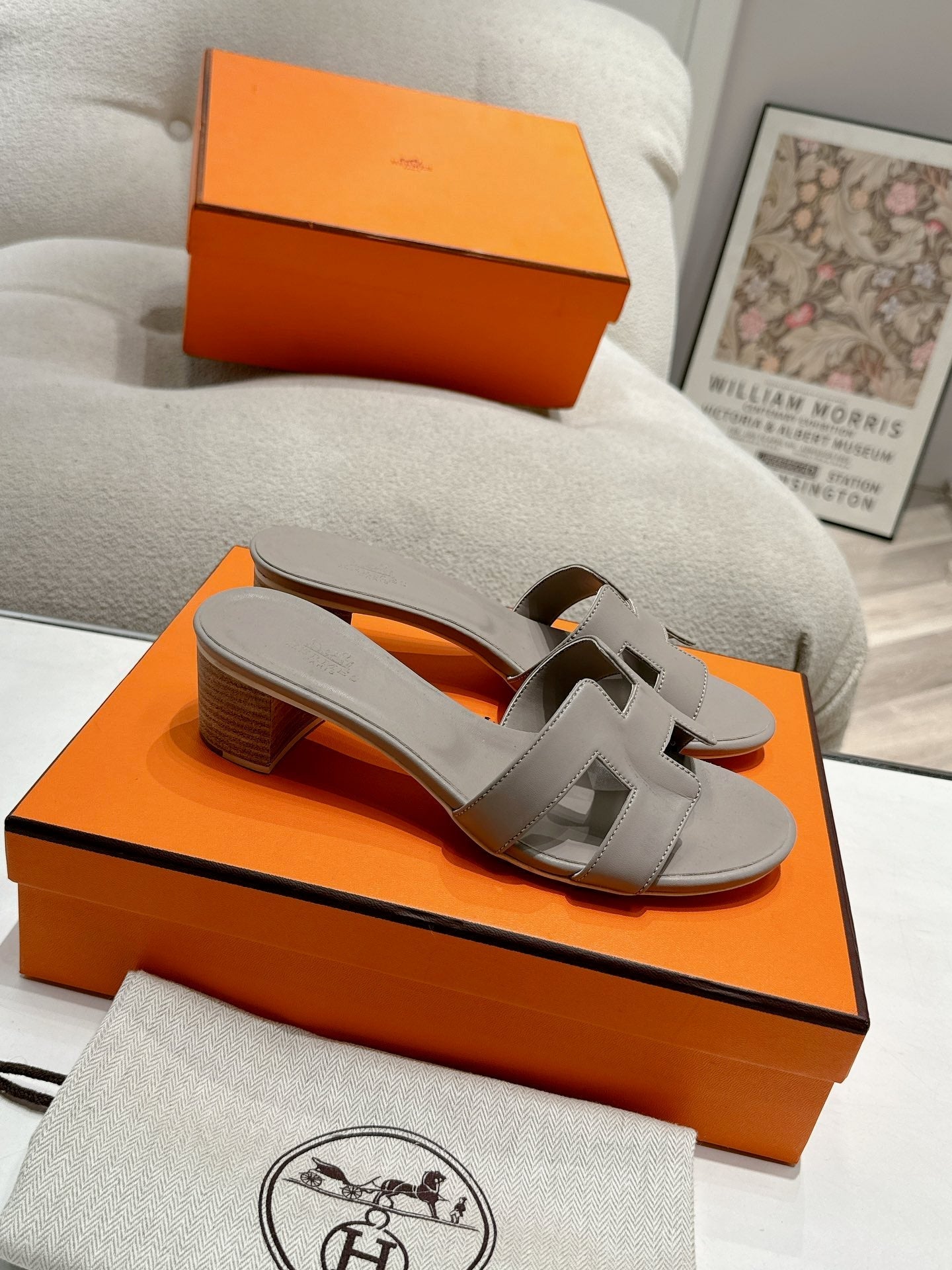 0ASIS SANDAL GRAY CALFSKIN CLASSIC